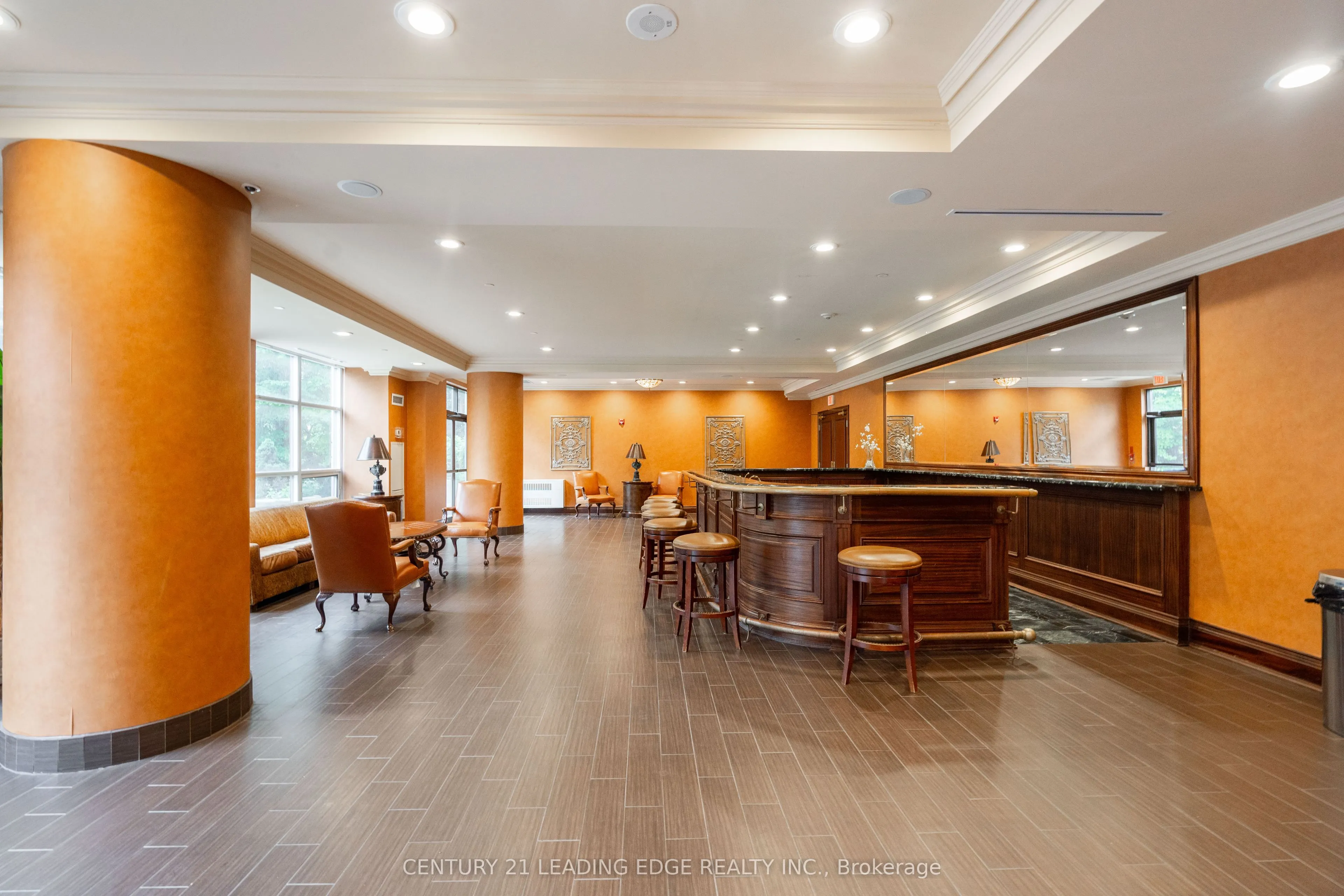 9225 Jane Street, #708
