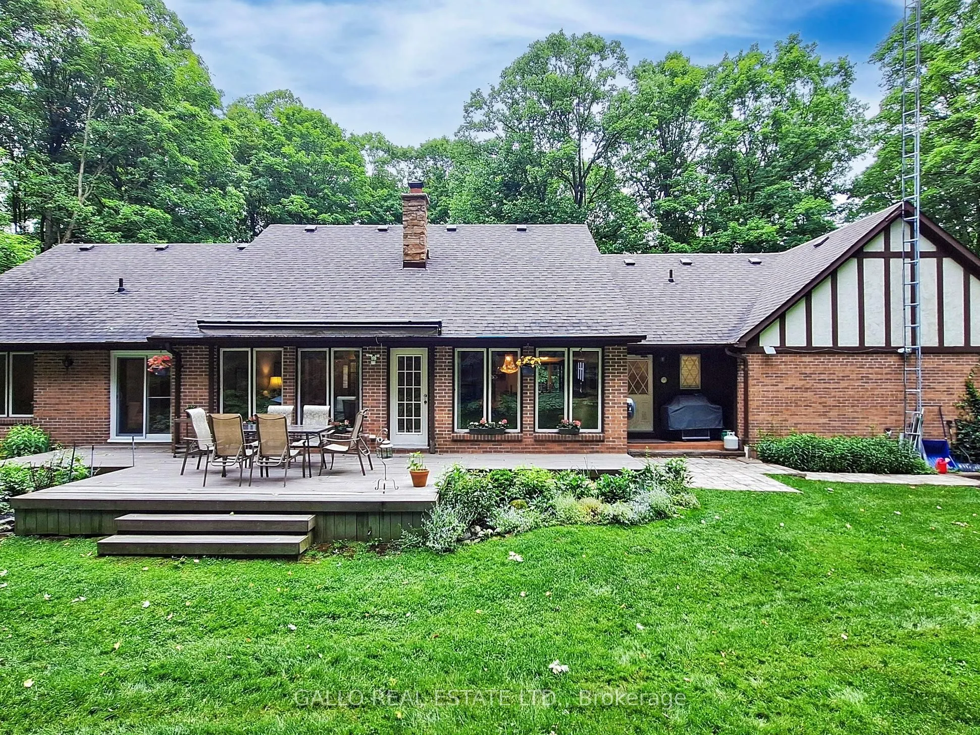 15 Maple Bush Trail