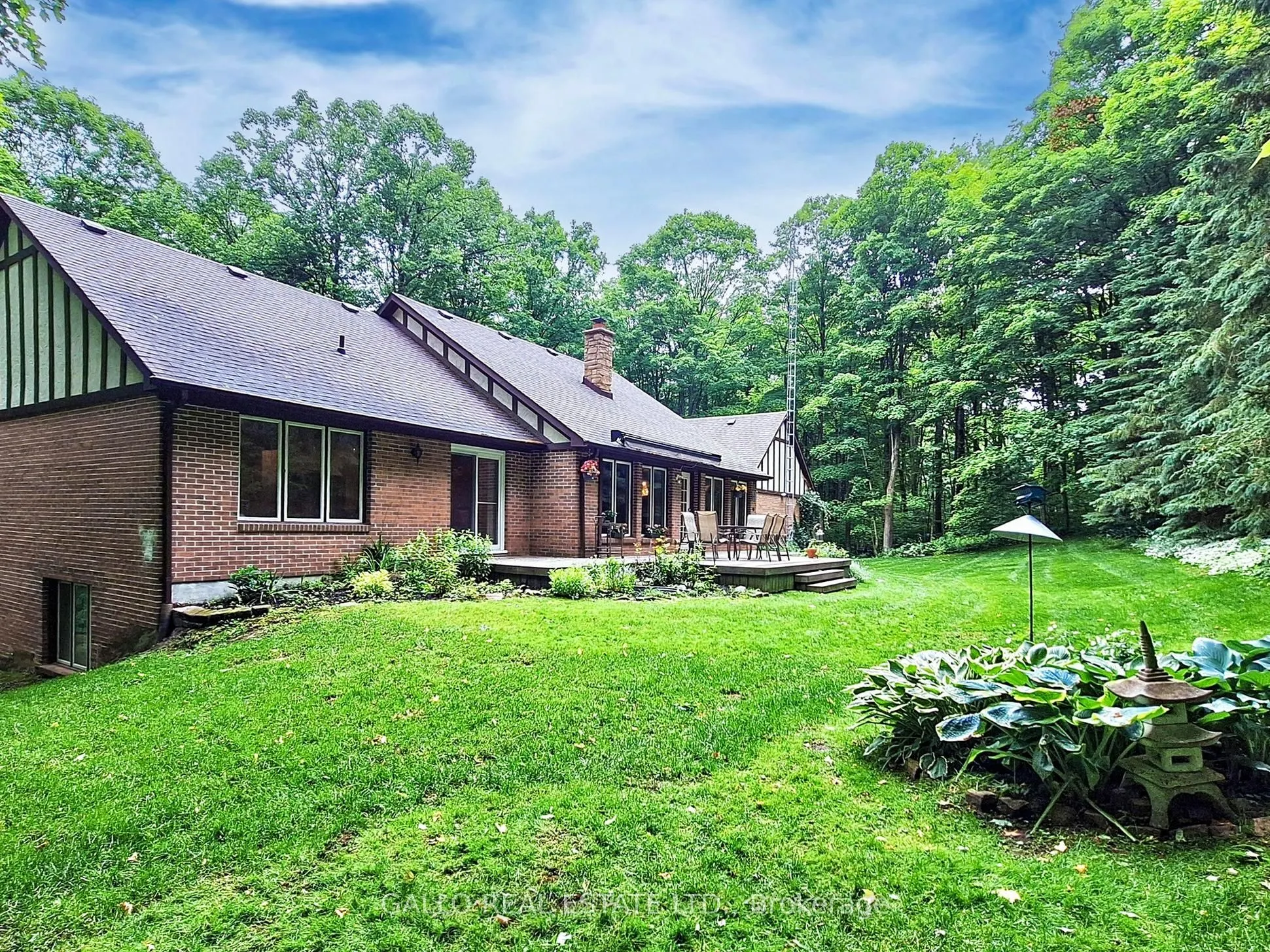 15 Maple Bush Trail