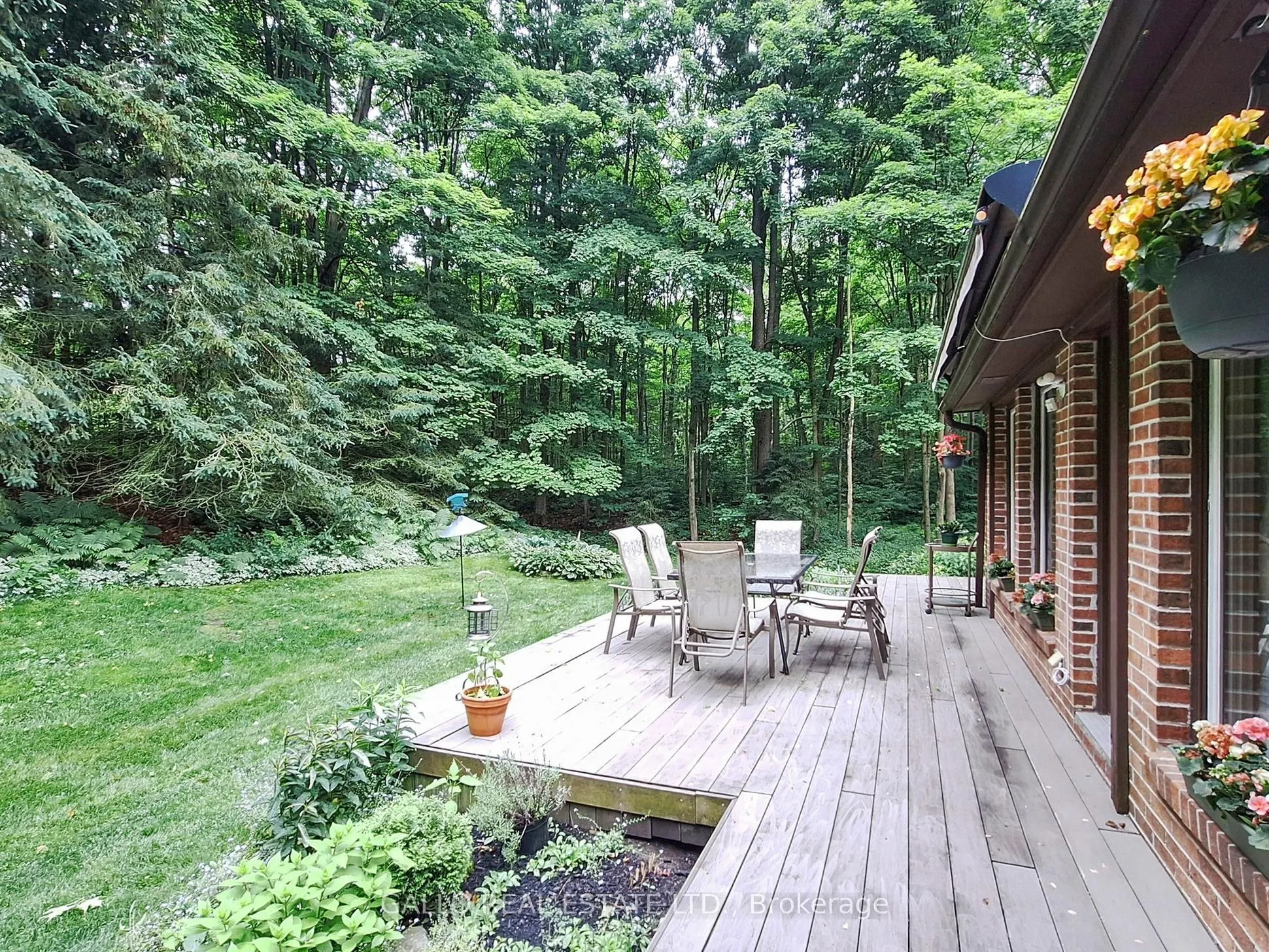 15 Maple Bush Trail