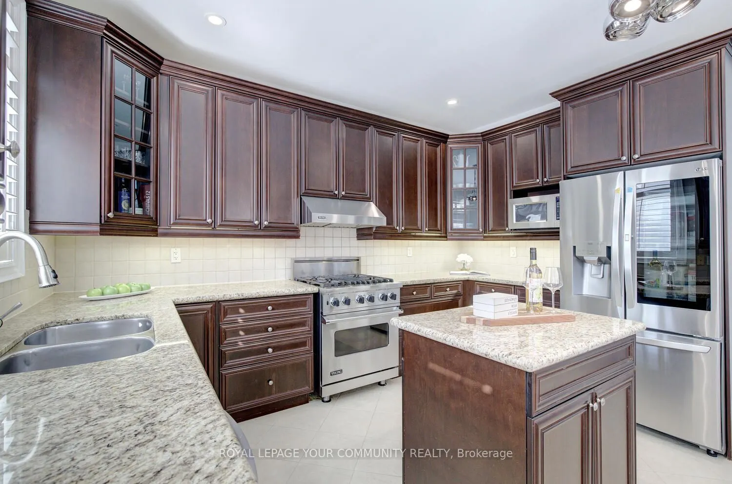 24 Rock Elm Court