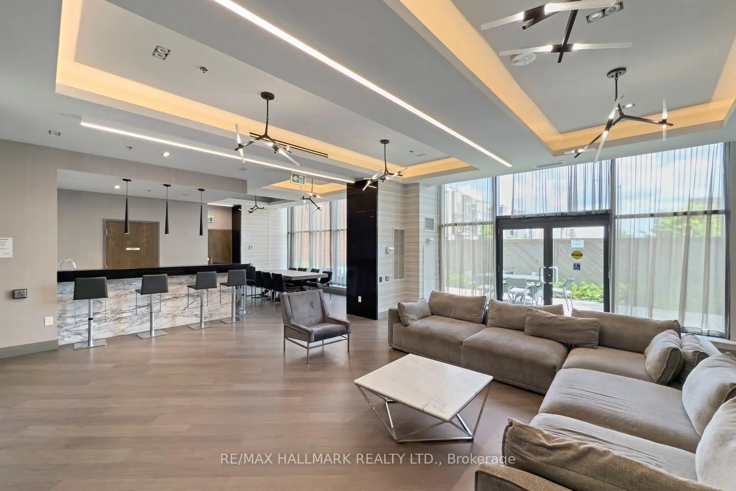 99 Eagle Rock Way, #729