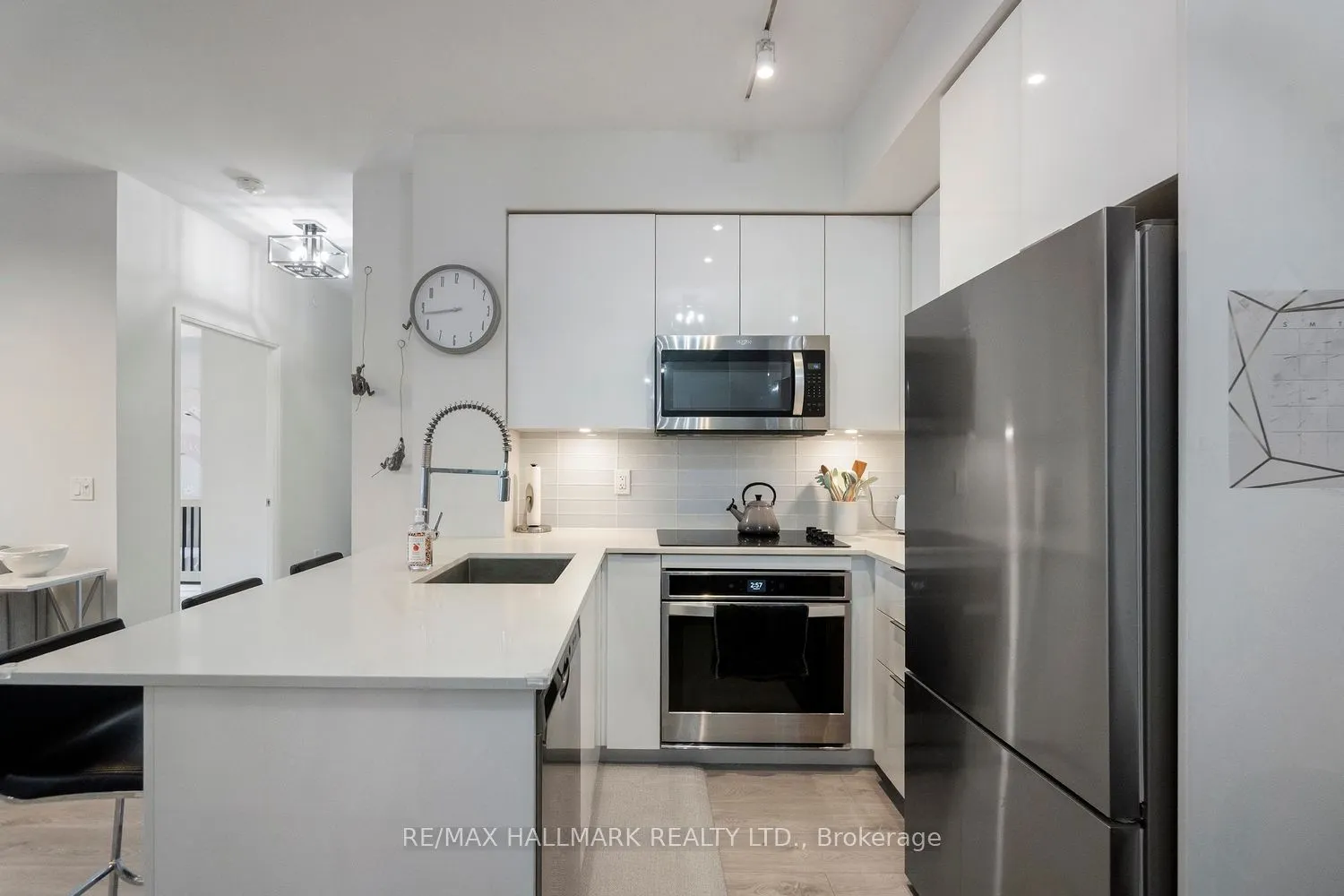 99 Eagle Rock Way, #729