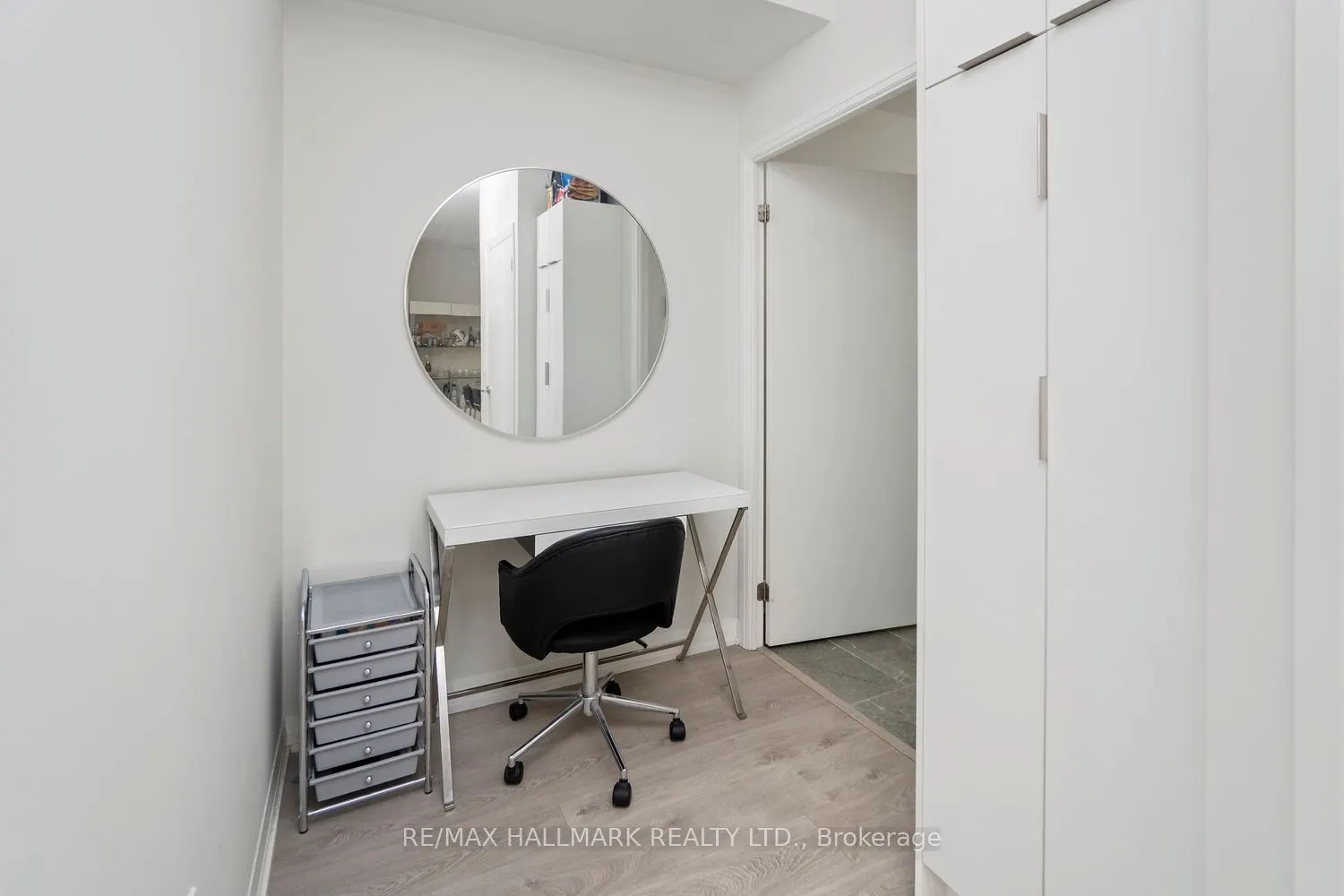 99 Eagle Rock Way, #729