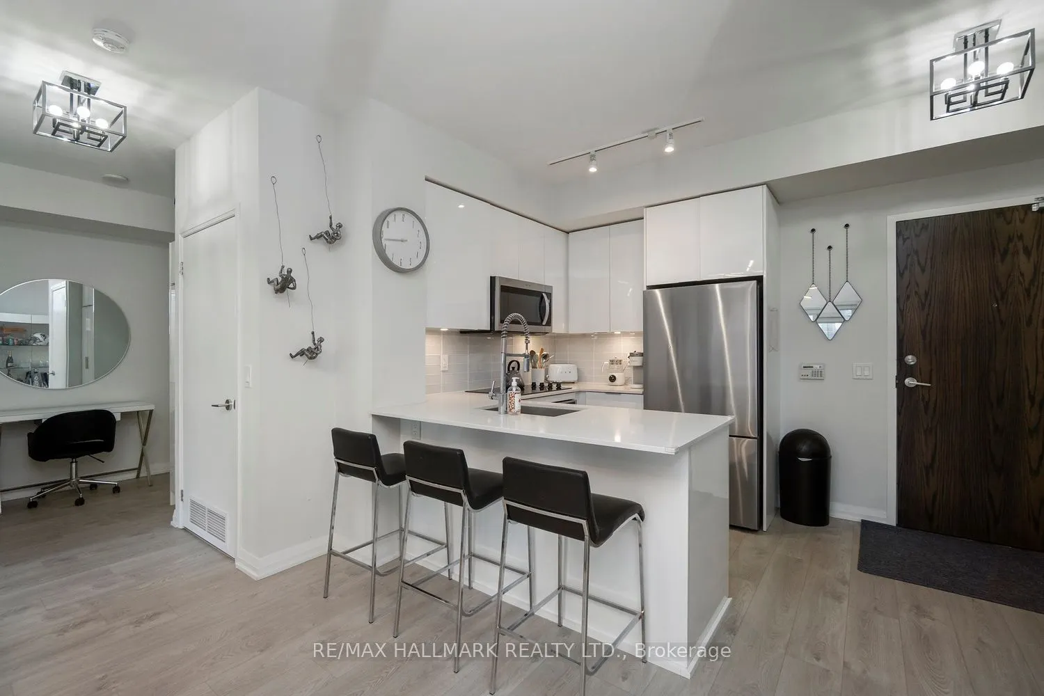 99 Eagle Rock Way, #729