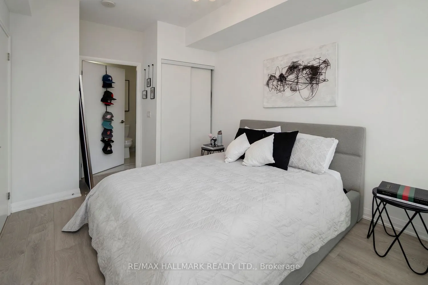 99 Eagle Rock Way, #729