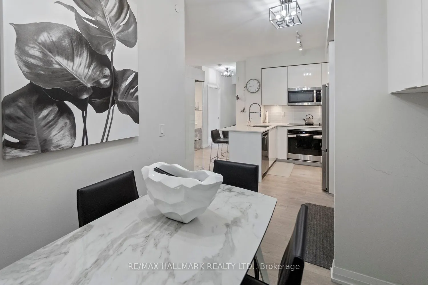 99 Eagle Rock Way, #729