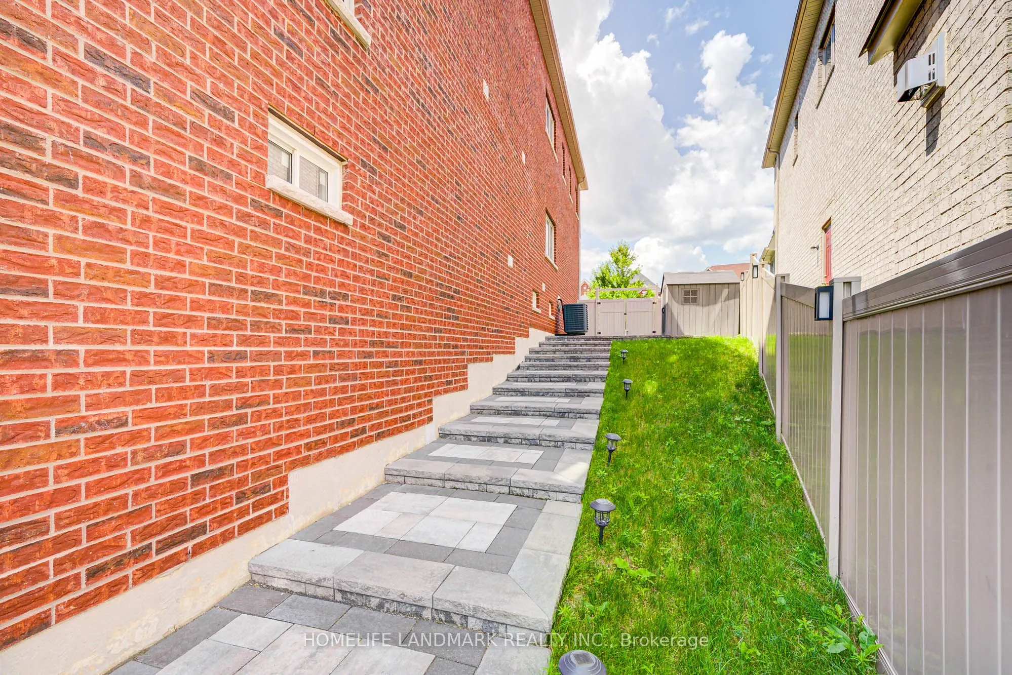 17 Dr Pearson Court