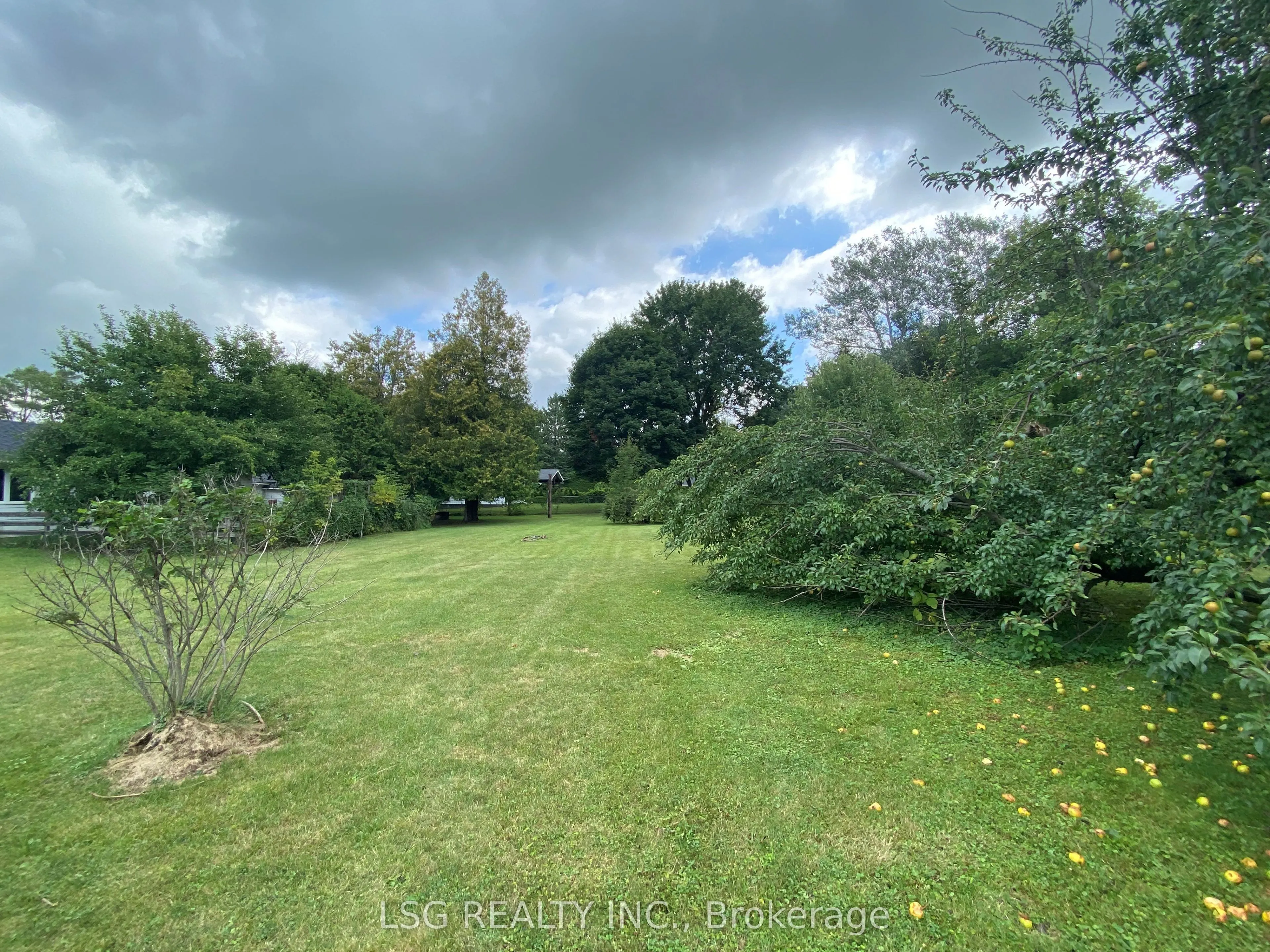 25 Sharon Boulevard