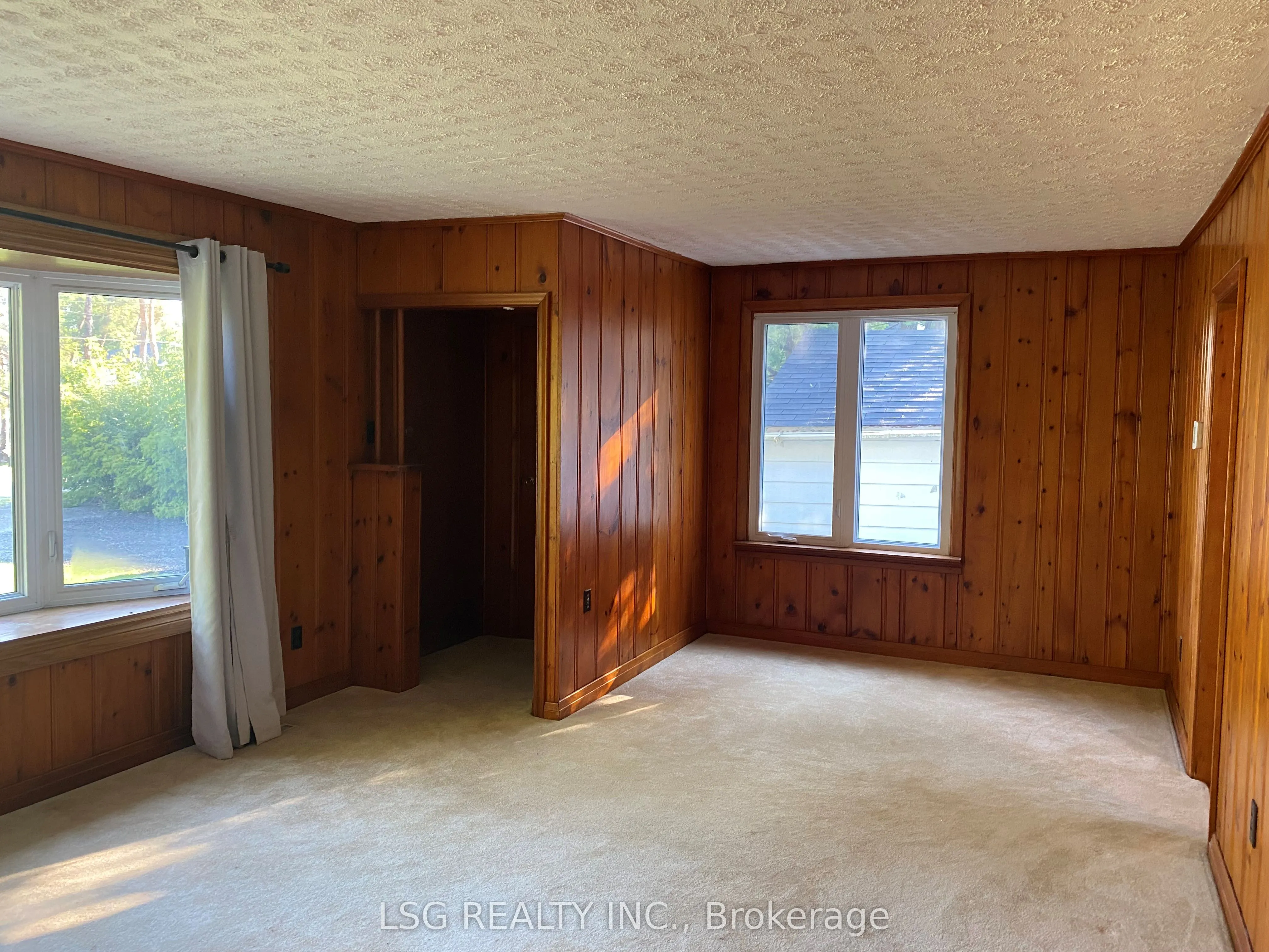 25 Sharon Boulevard