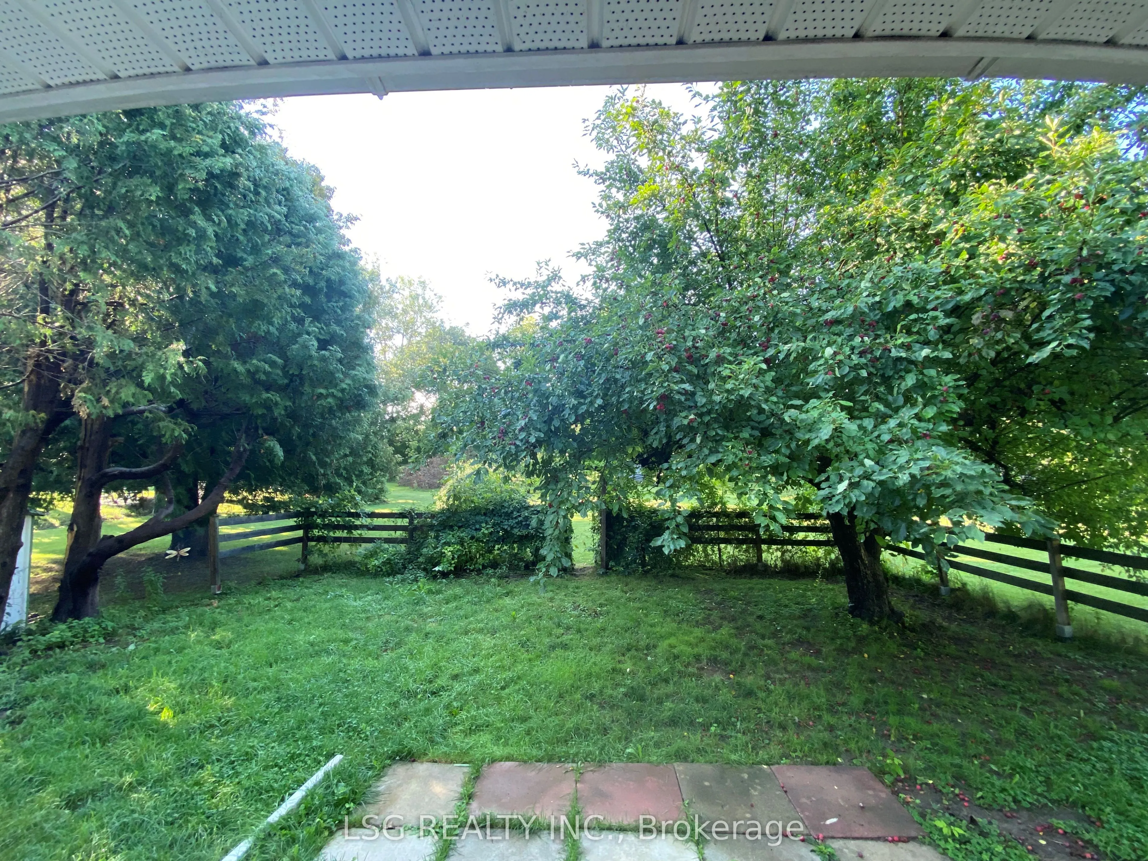 25 Sharon Boulevard