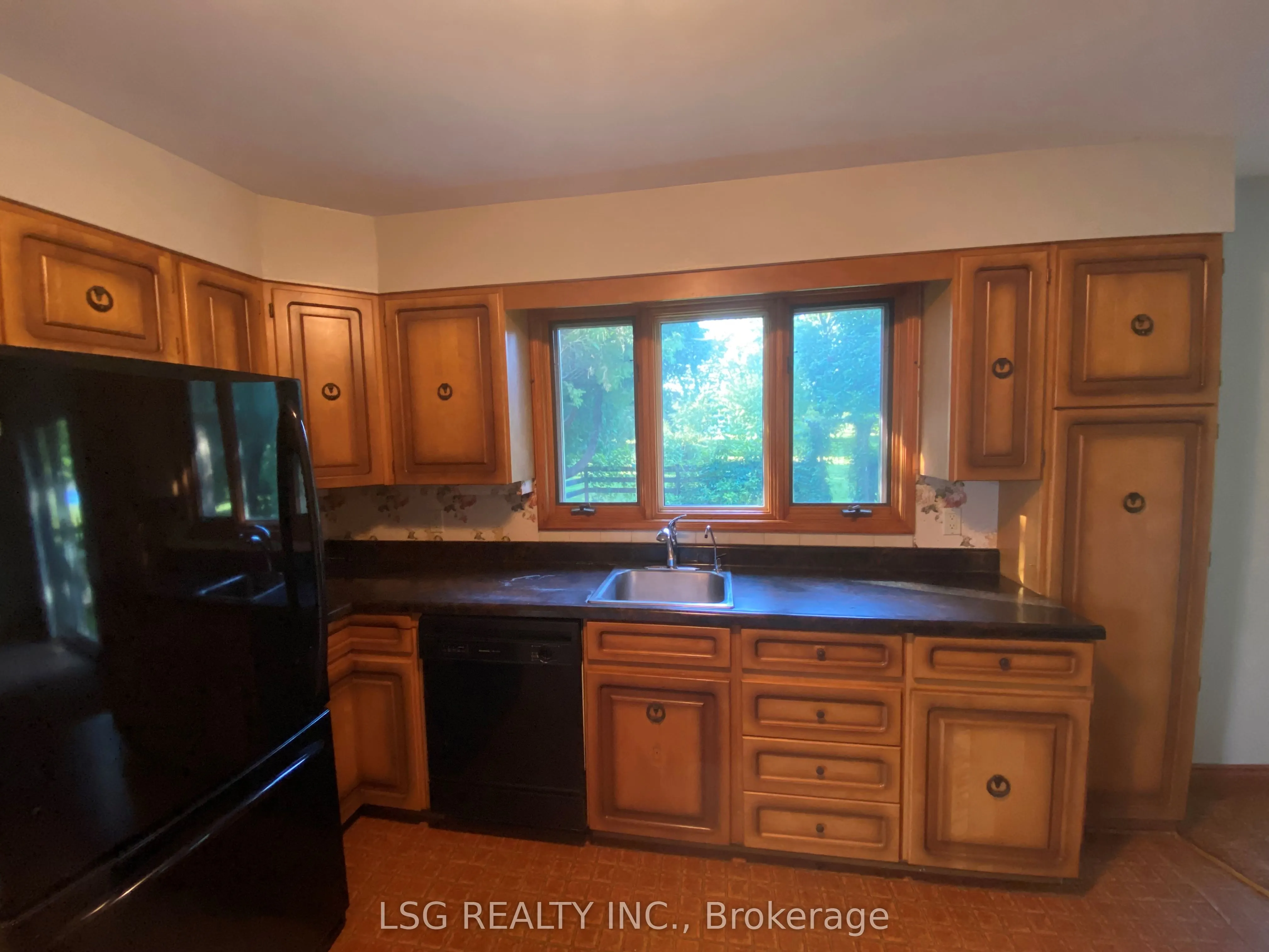 25 Sharon Boulevard