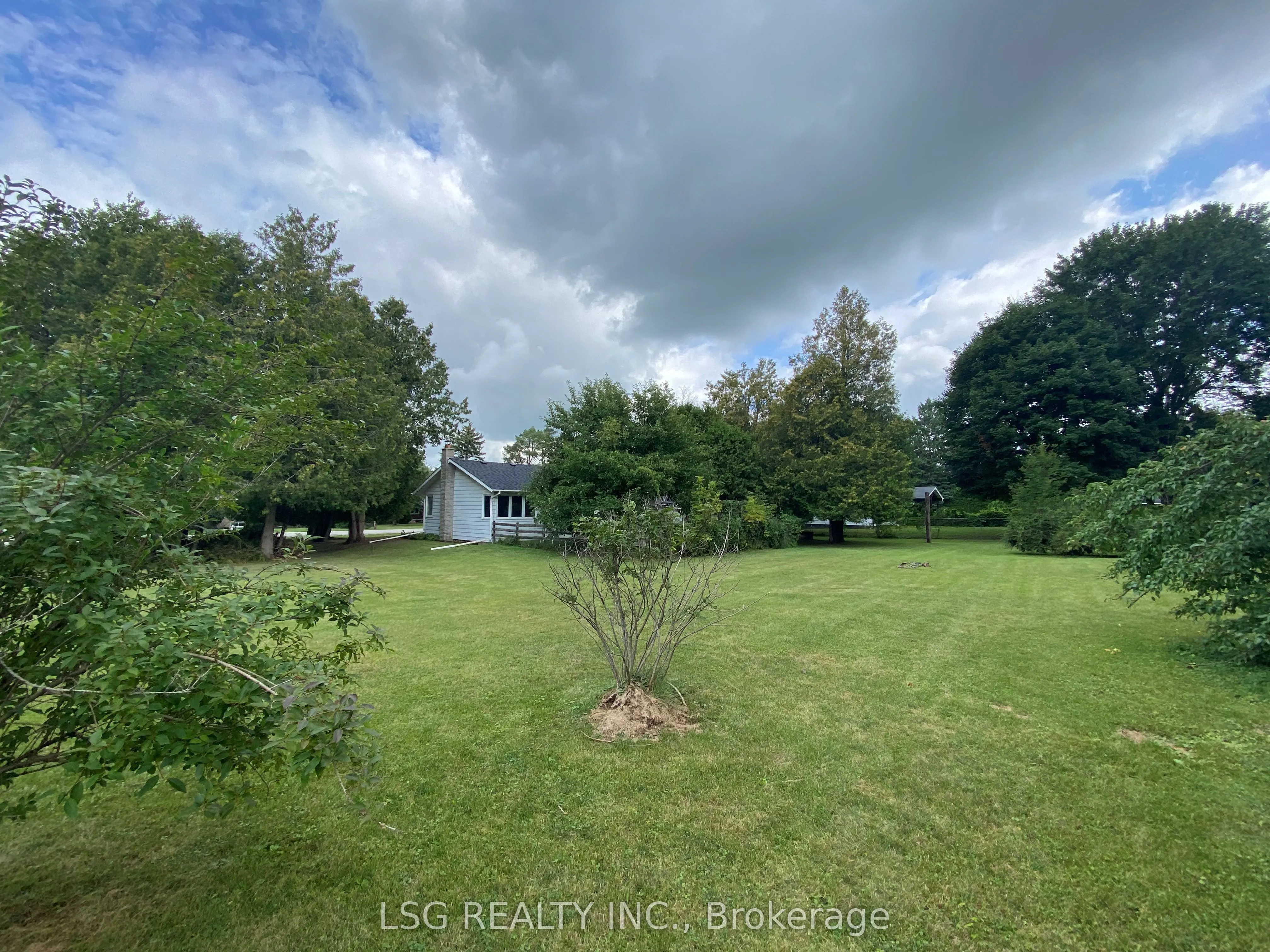 25 Sharon Boulevard