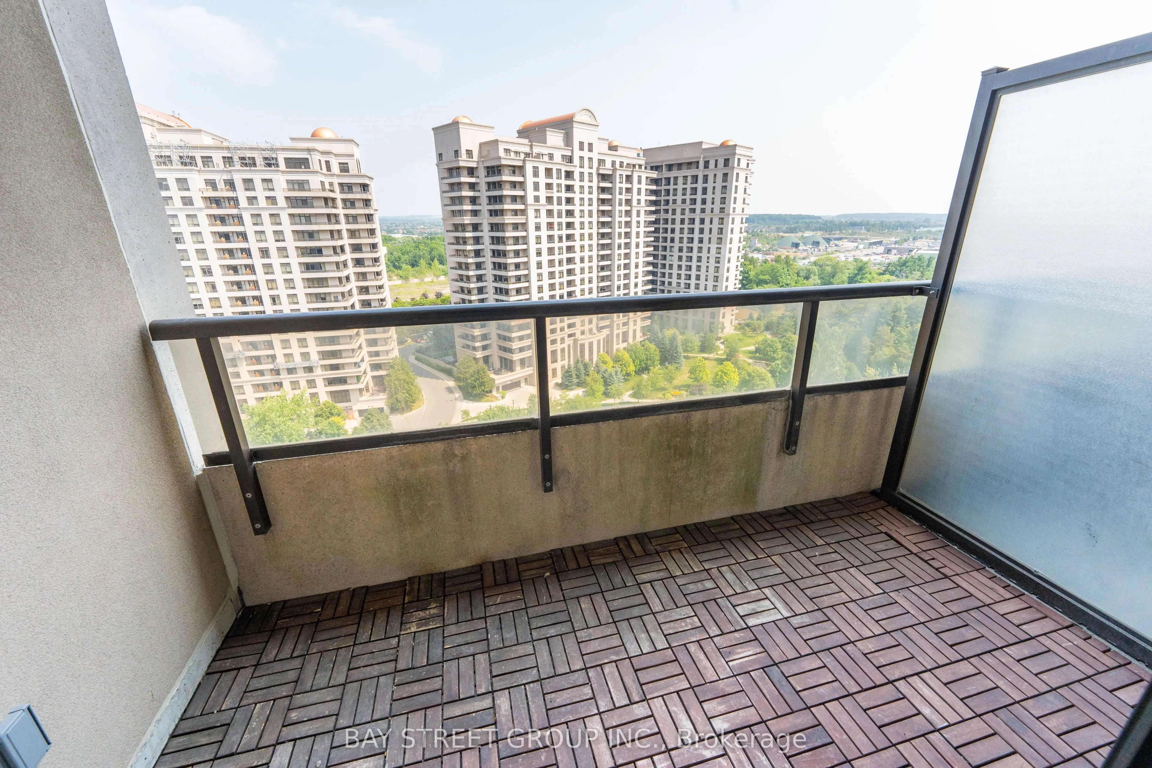 9225 Jane Street, #1406
