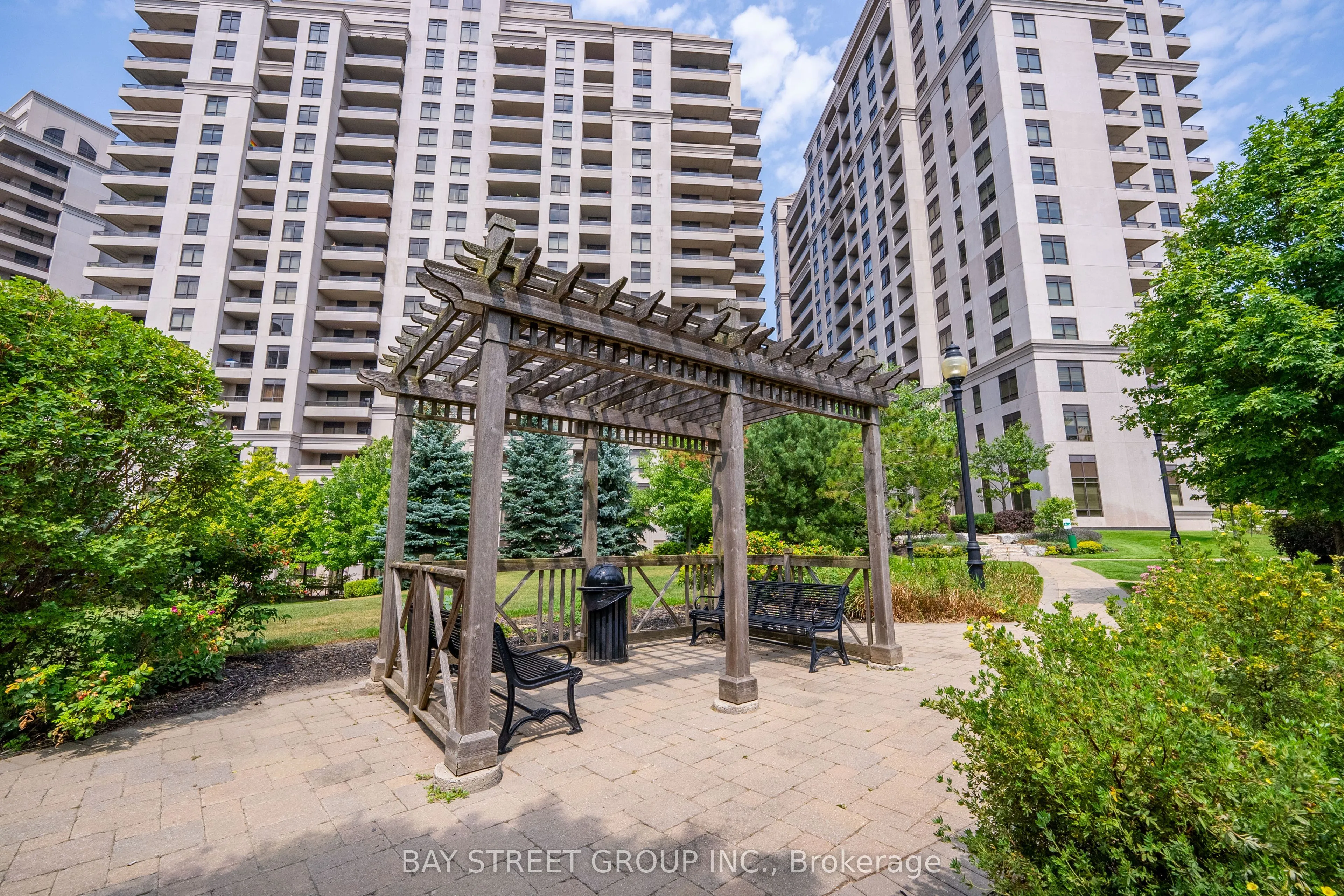 9225 Jane Street, #1406