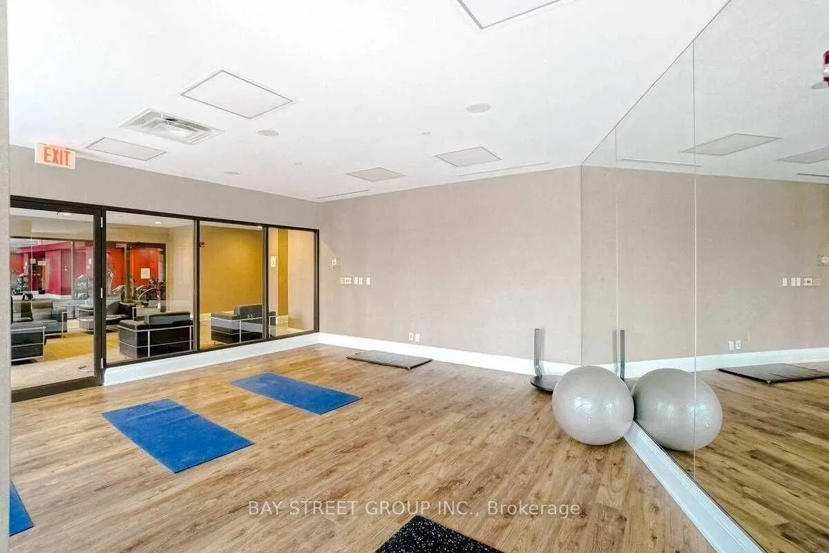 9225 Jane Street, #1406