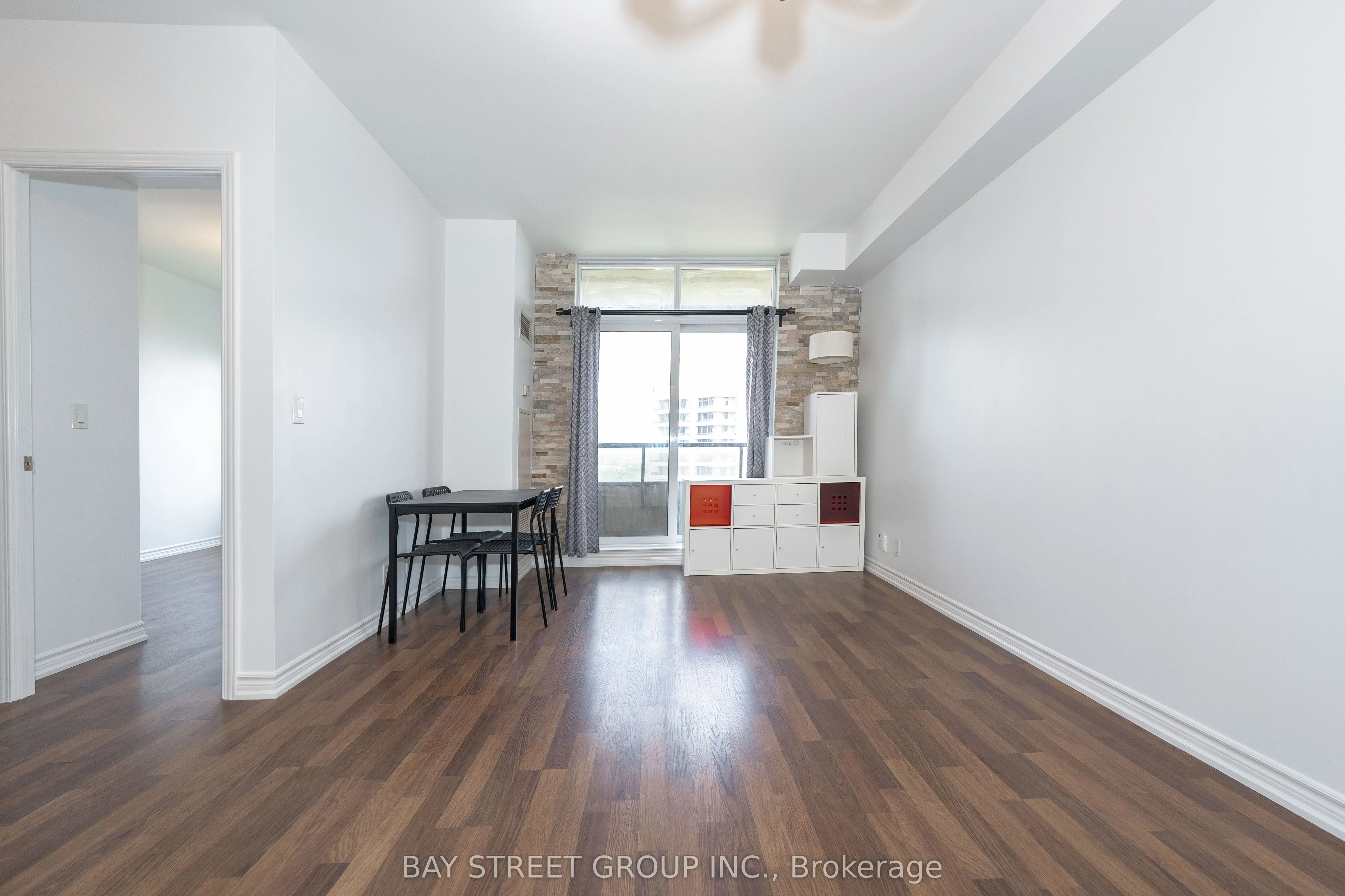 9225 Jane Street, #1406