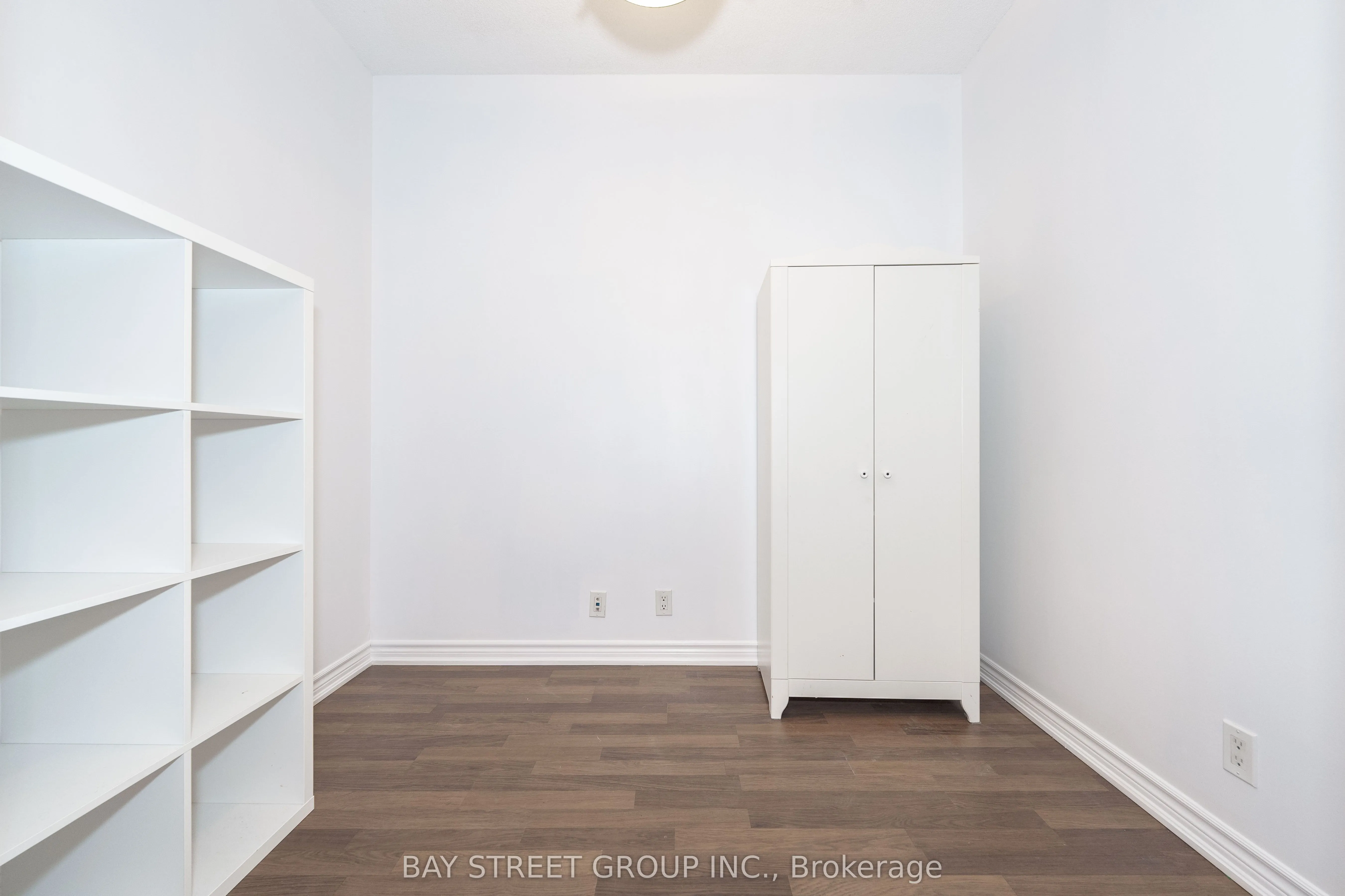 9225 Jane Street, #1406