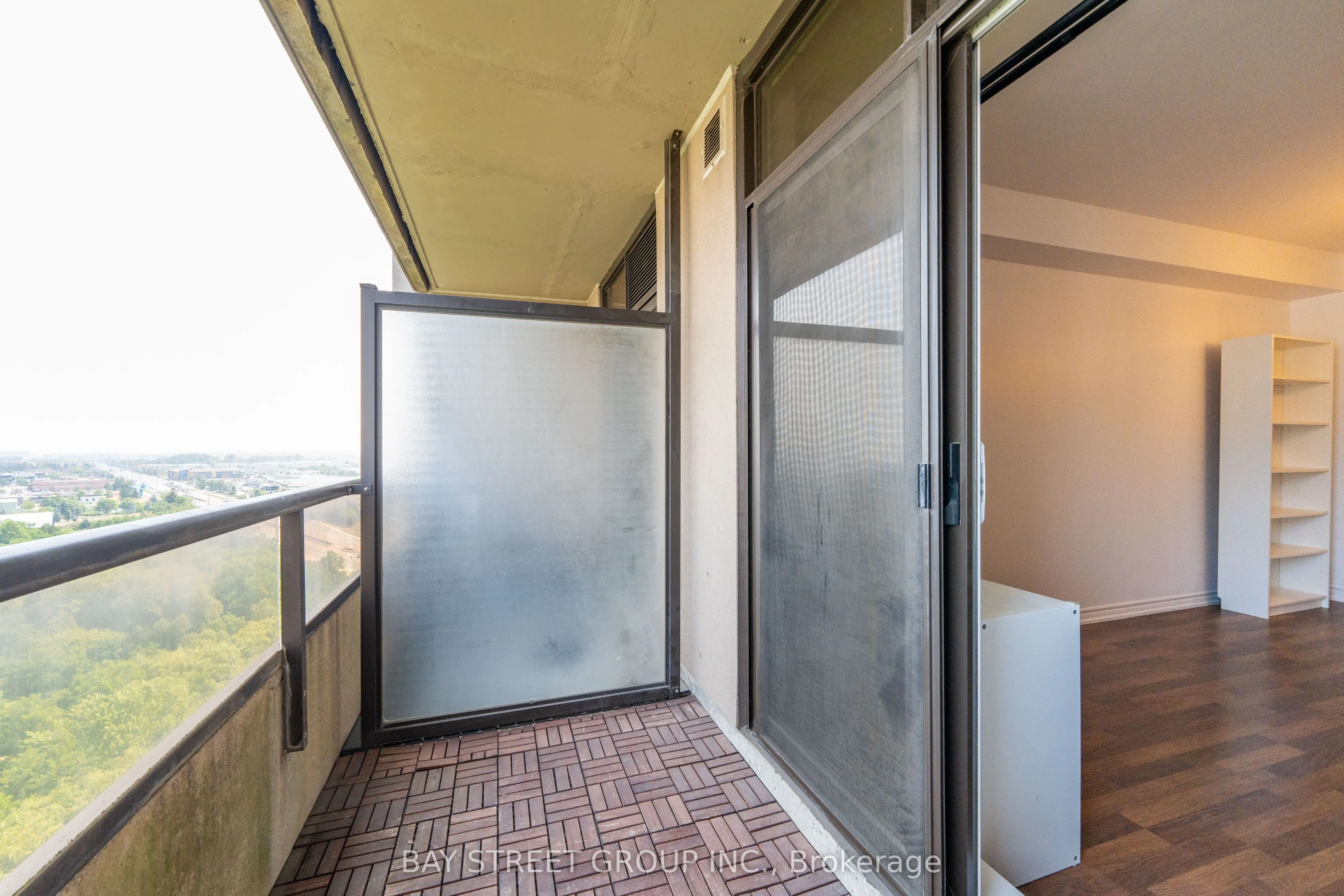 9225 Jane Street, #1406