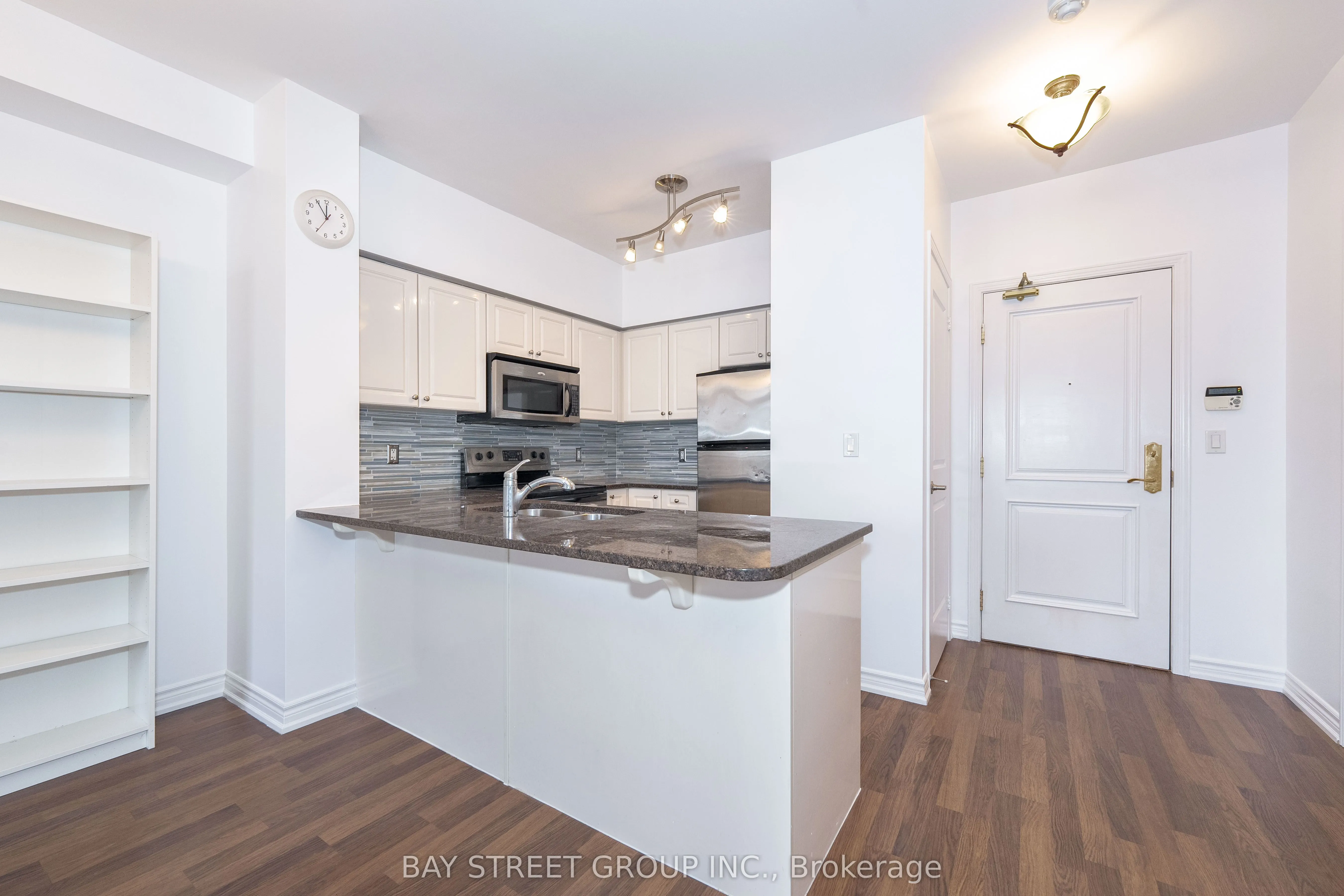 9225 Jane Street, #1406