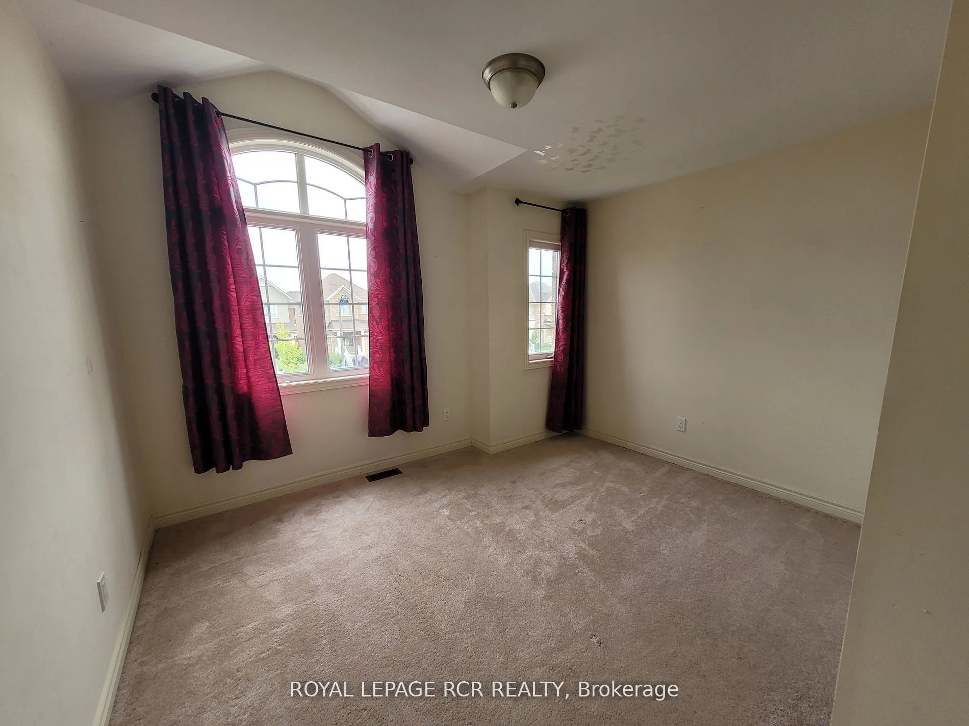 16 Prady Lane