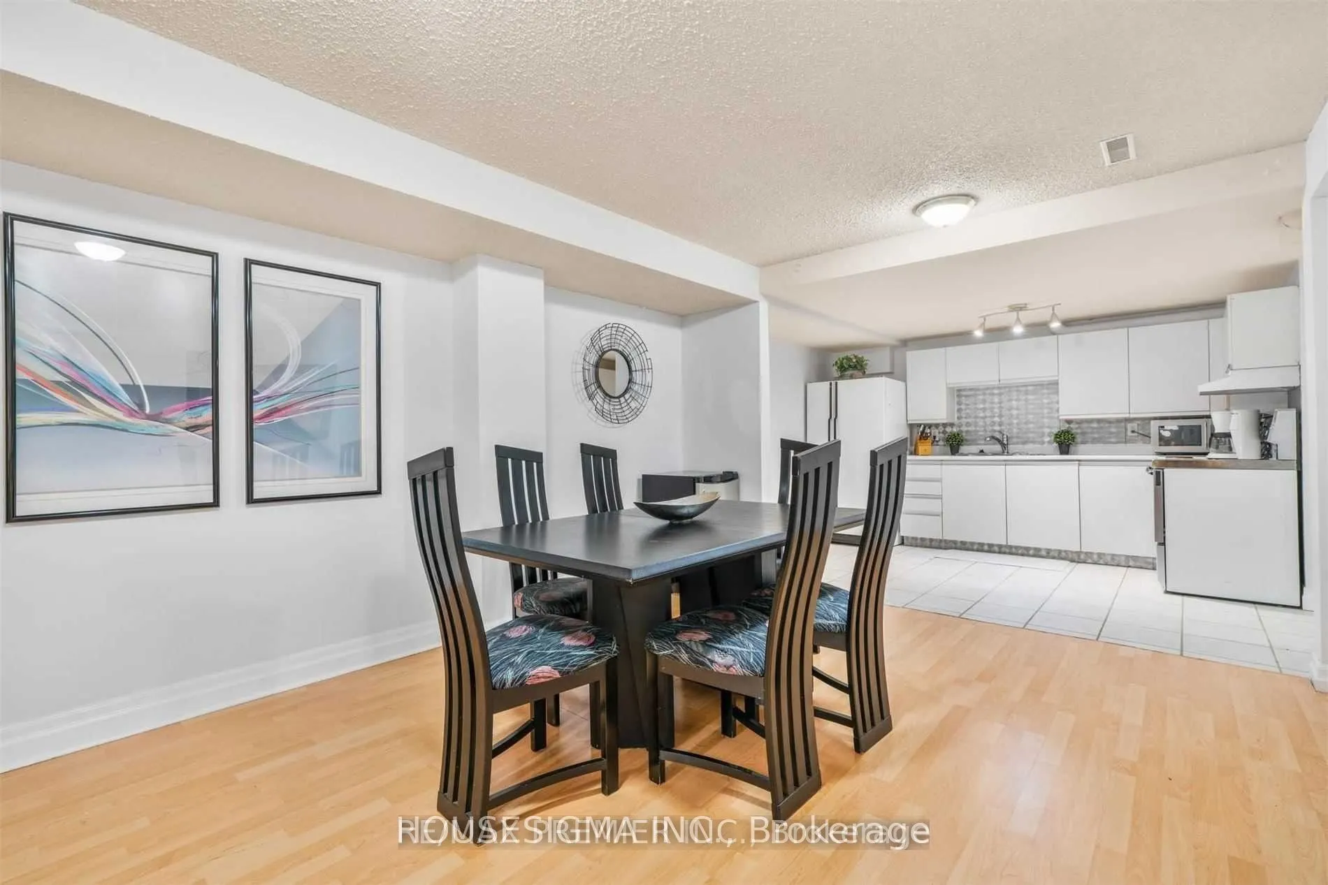 131 Greenpark Boulevard