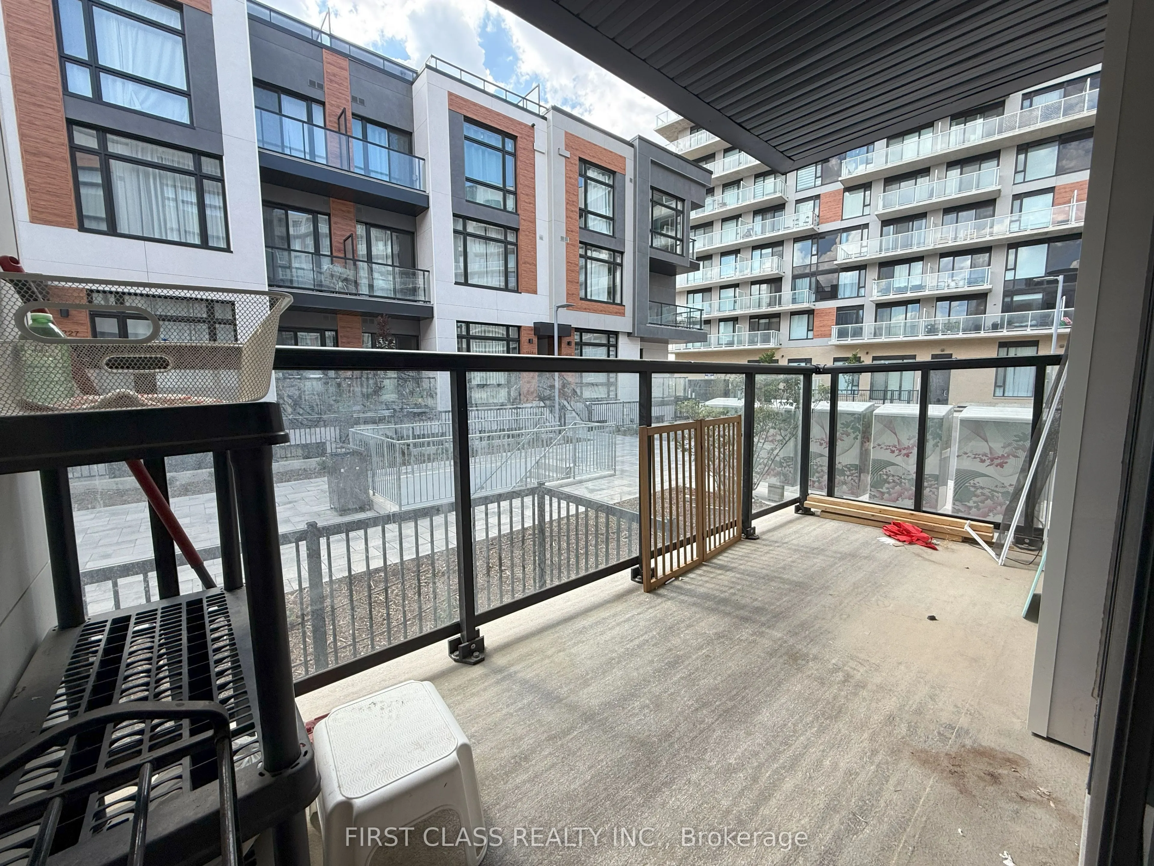 12 David Eyer Road, #1117