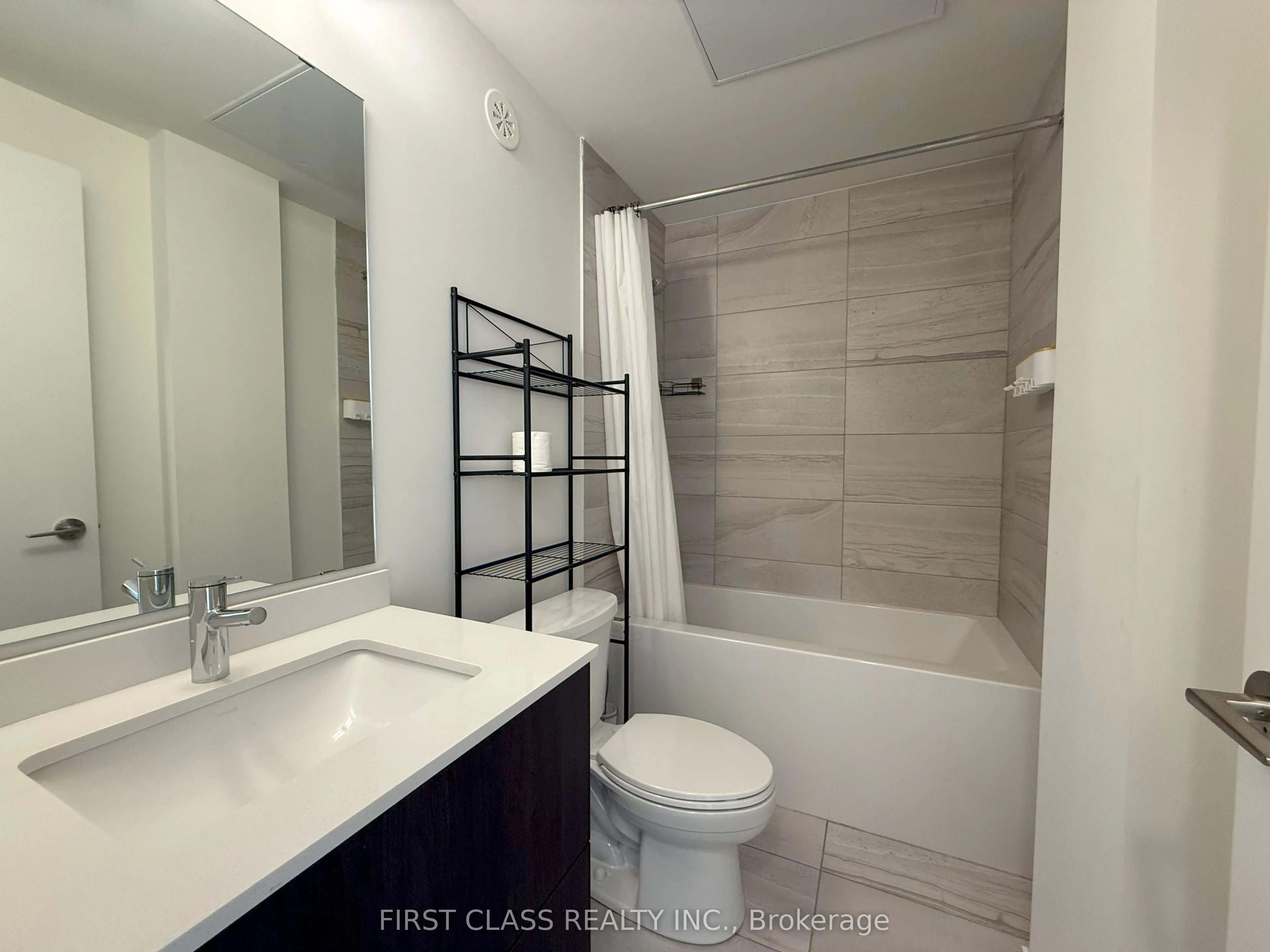 12 David Eyer Road, #1117