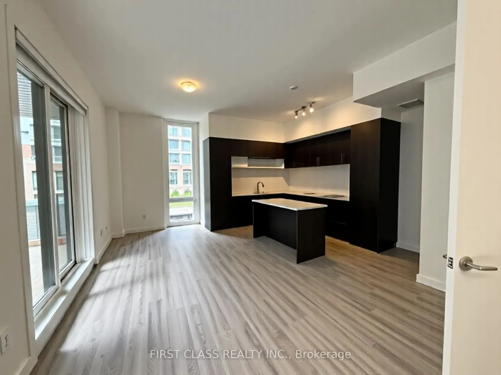 12 David Eyer Road, #1117