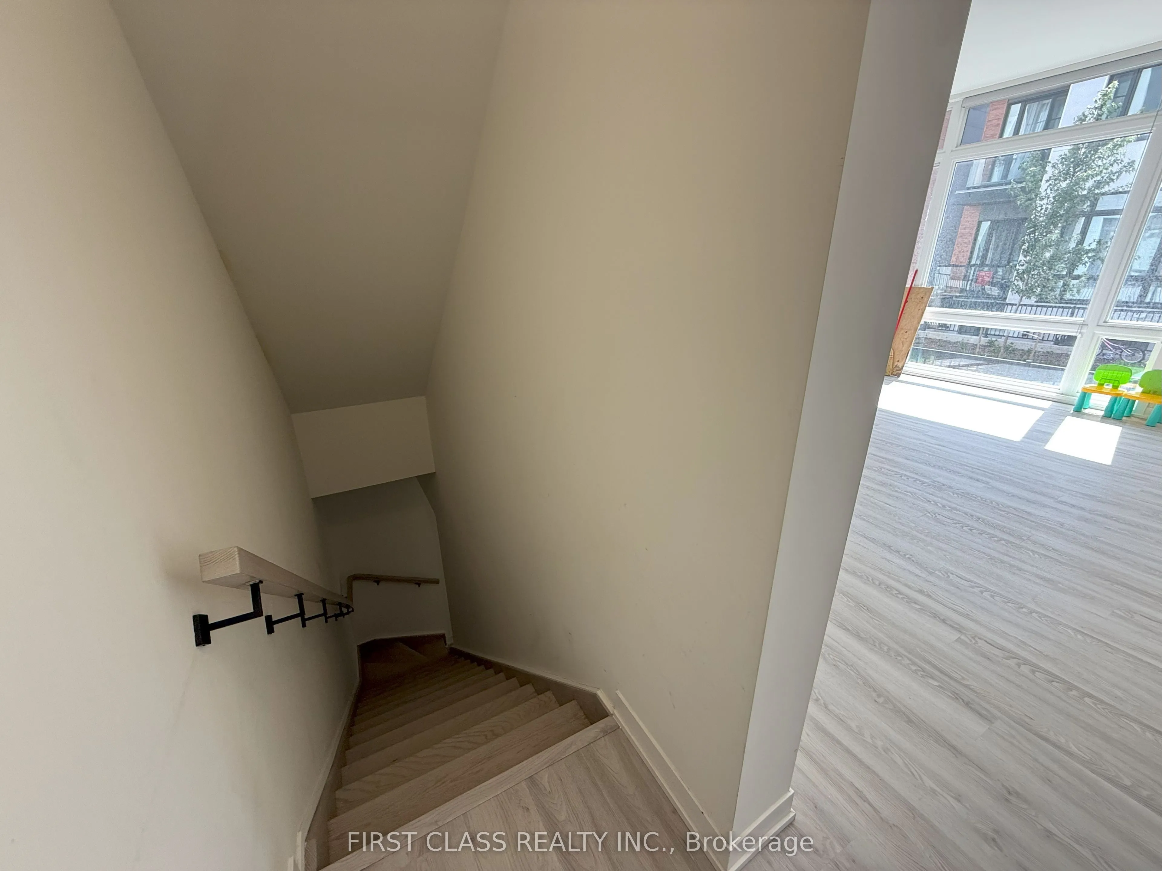 12 David Eyer Road, #1117