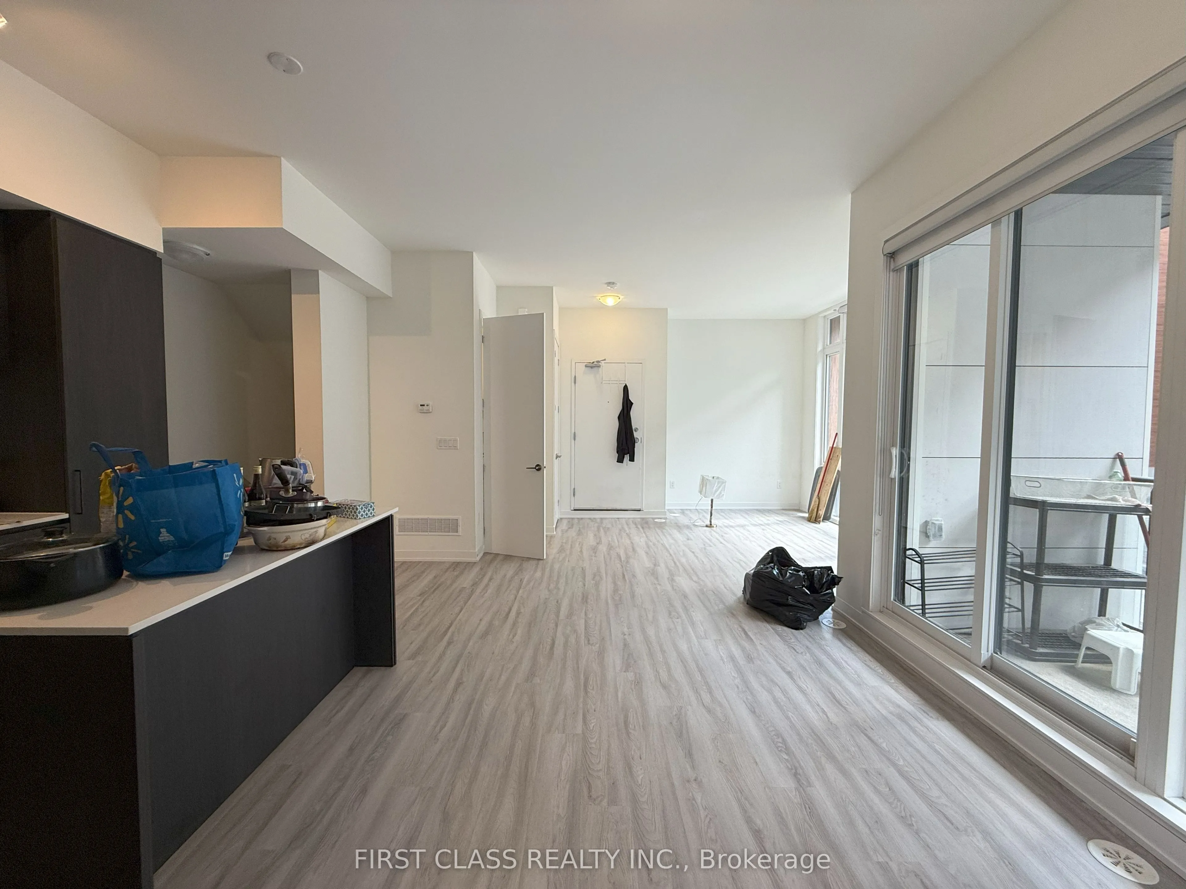 12 David Eyer Road, #1117