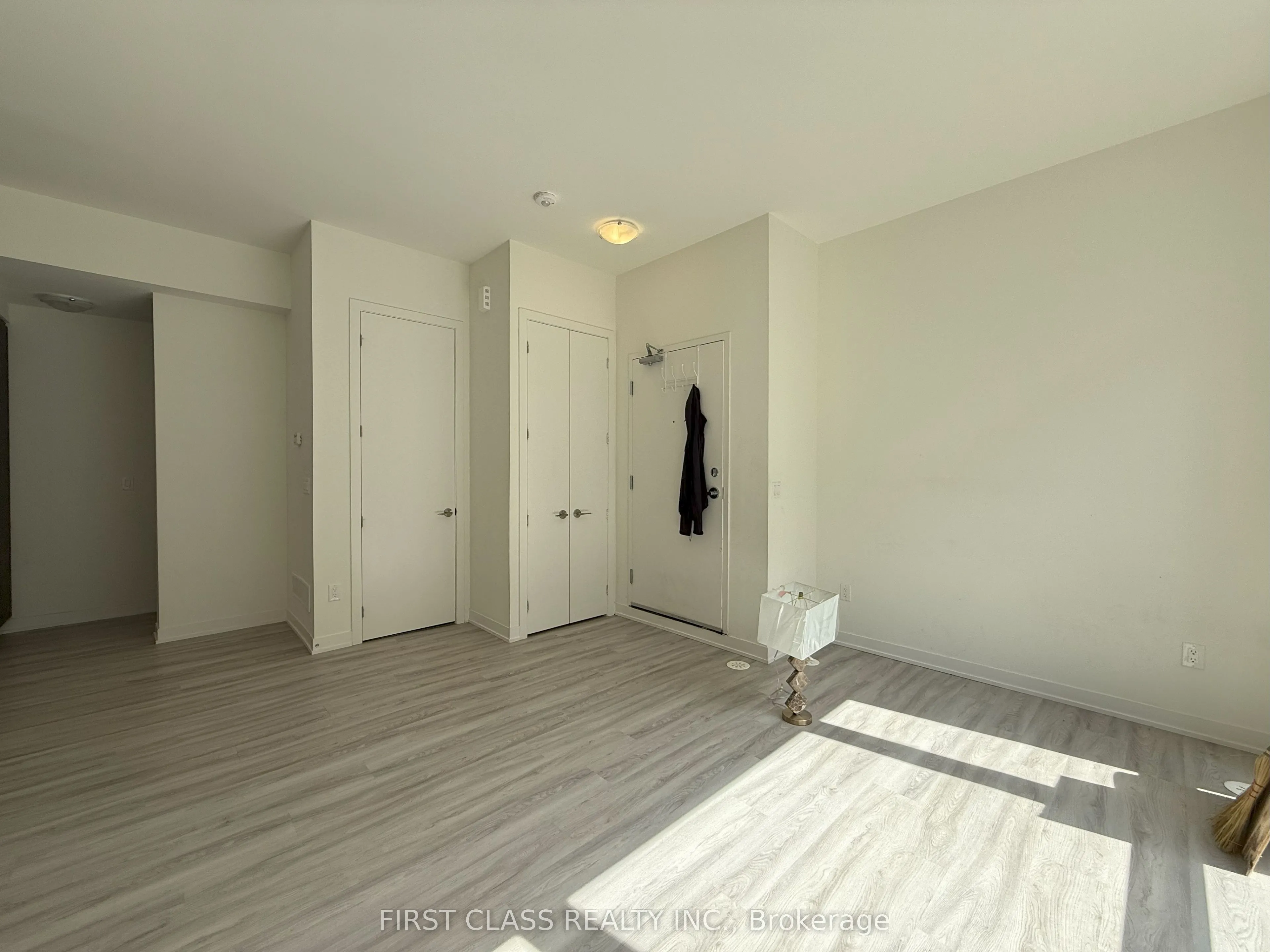 12 David Eyer Road, #1117