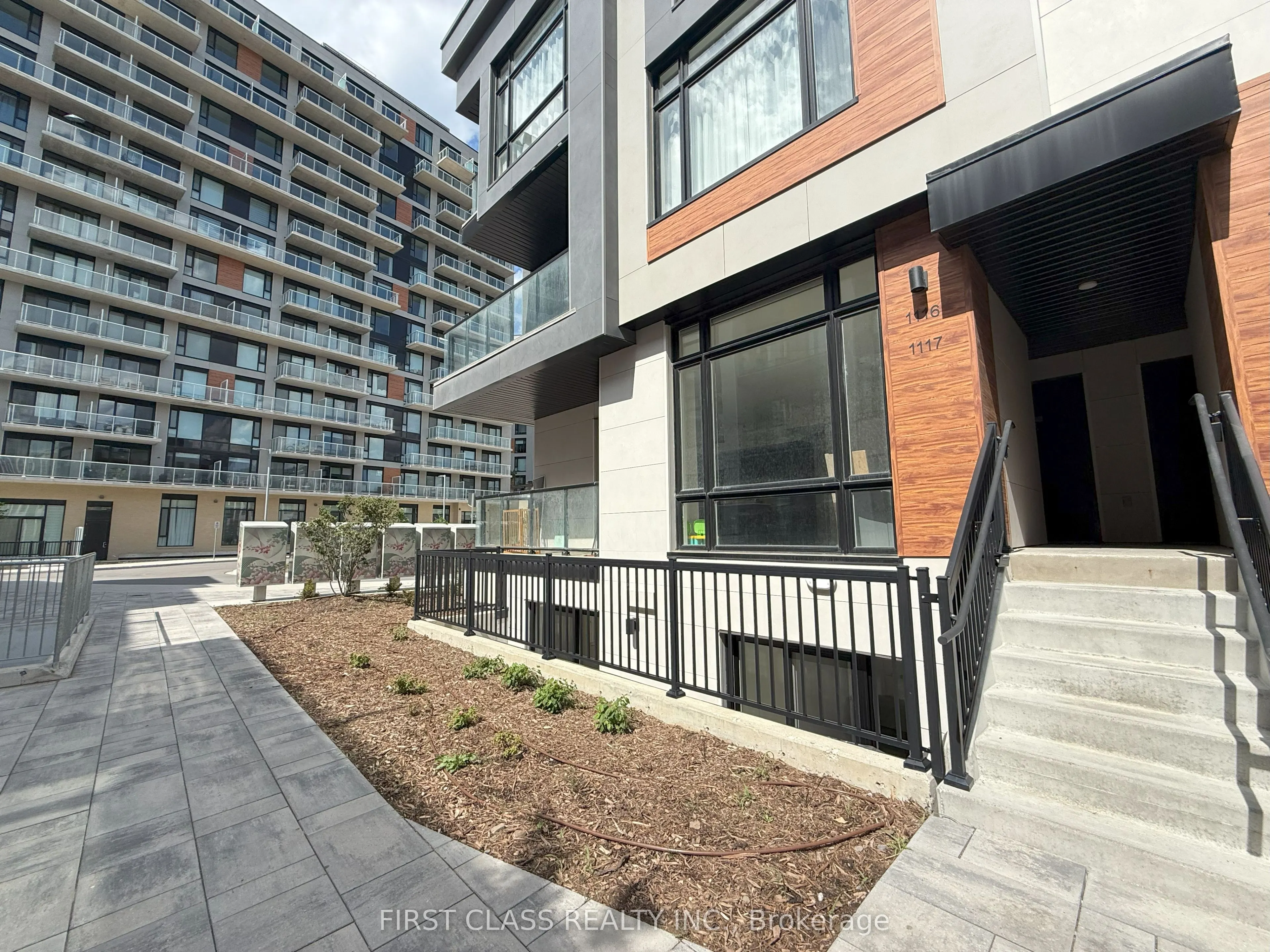 12 David Eyer Road, #1117