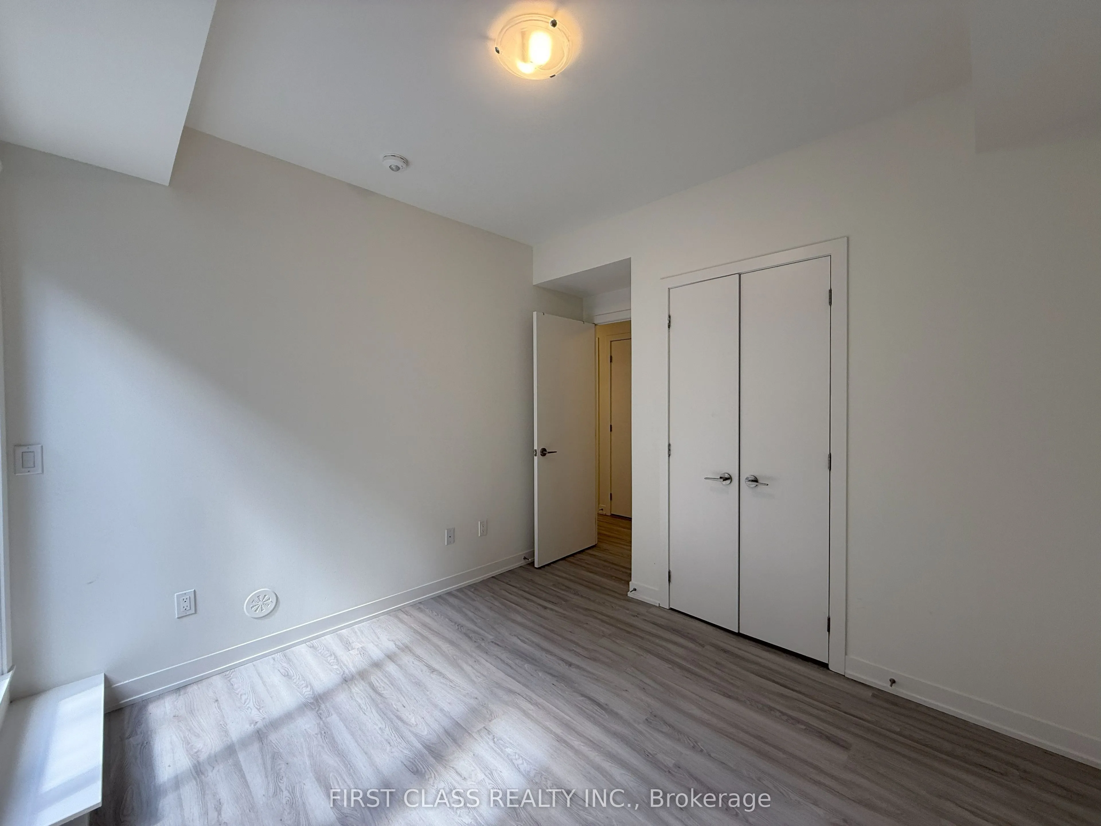 12 David Eyer Road, #1117