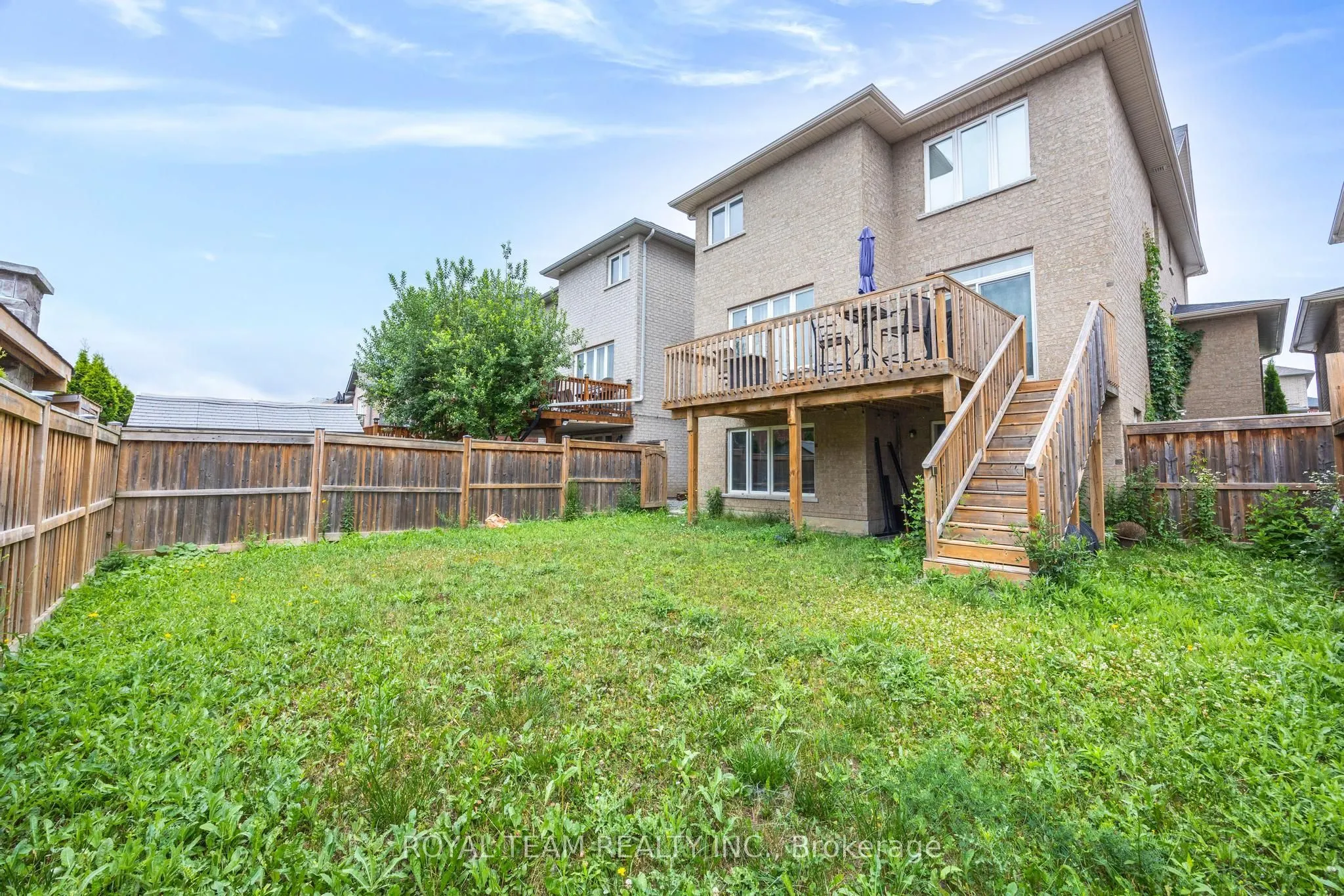218 Richardson Crescent
