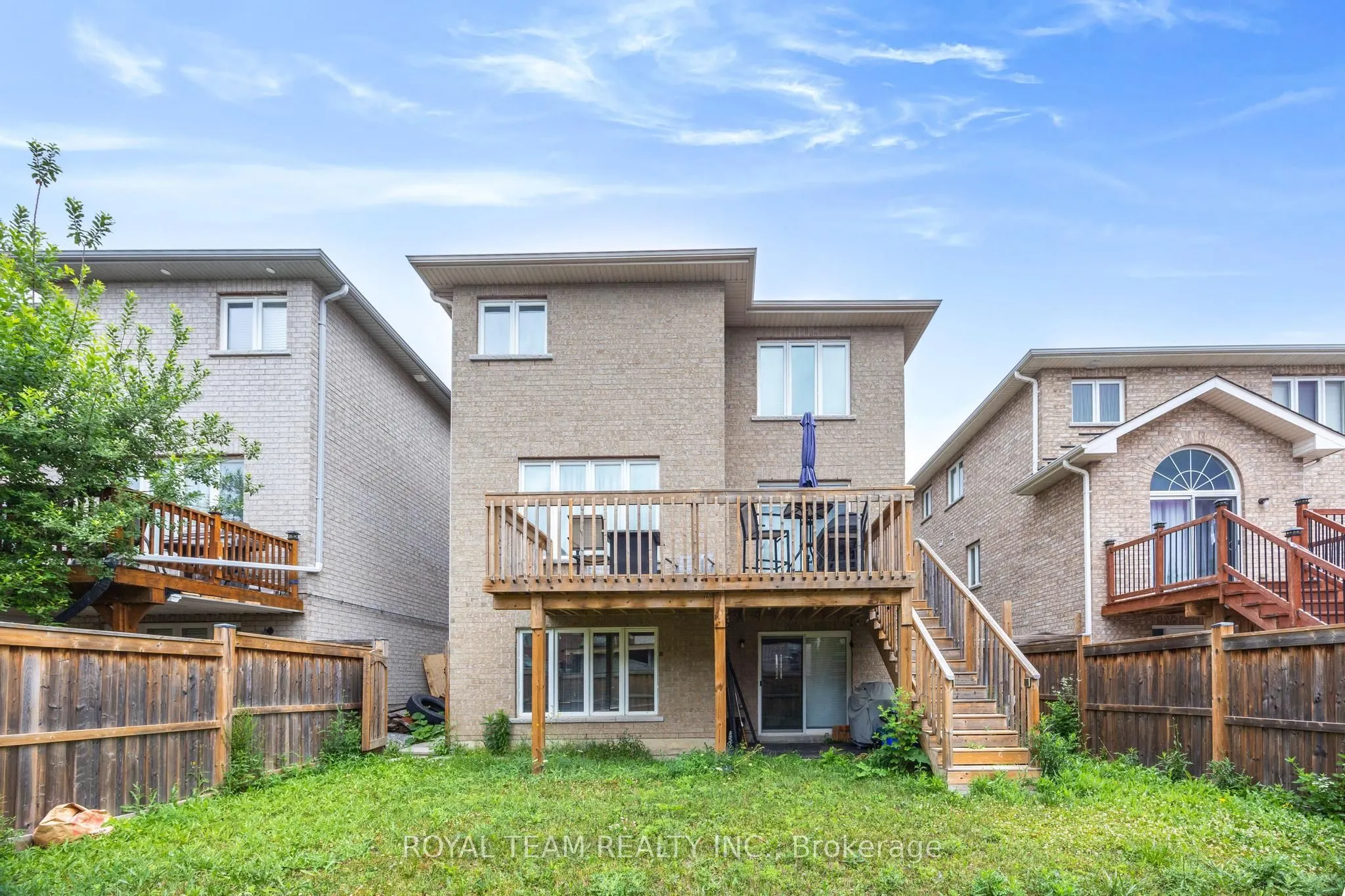 218 Richardson Crescent