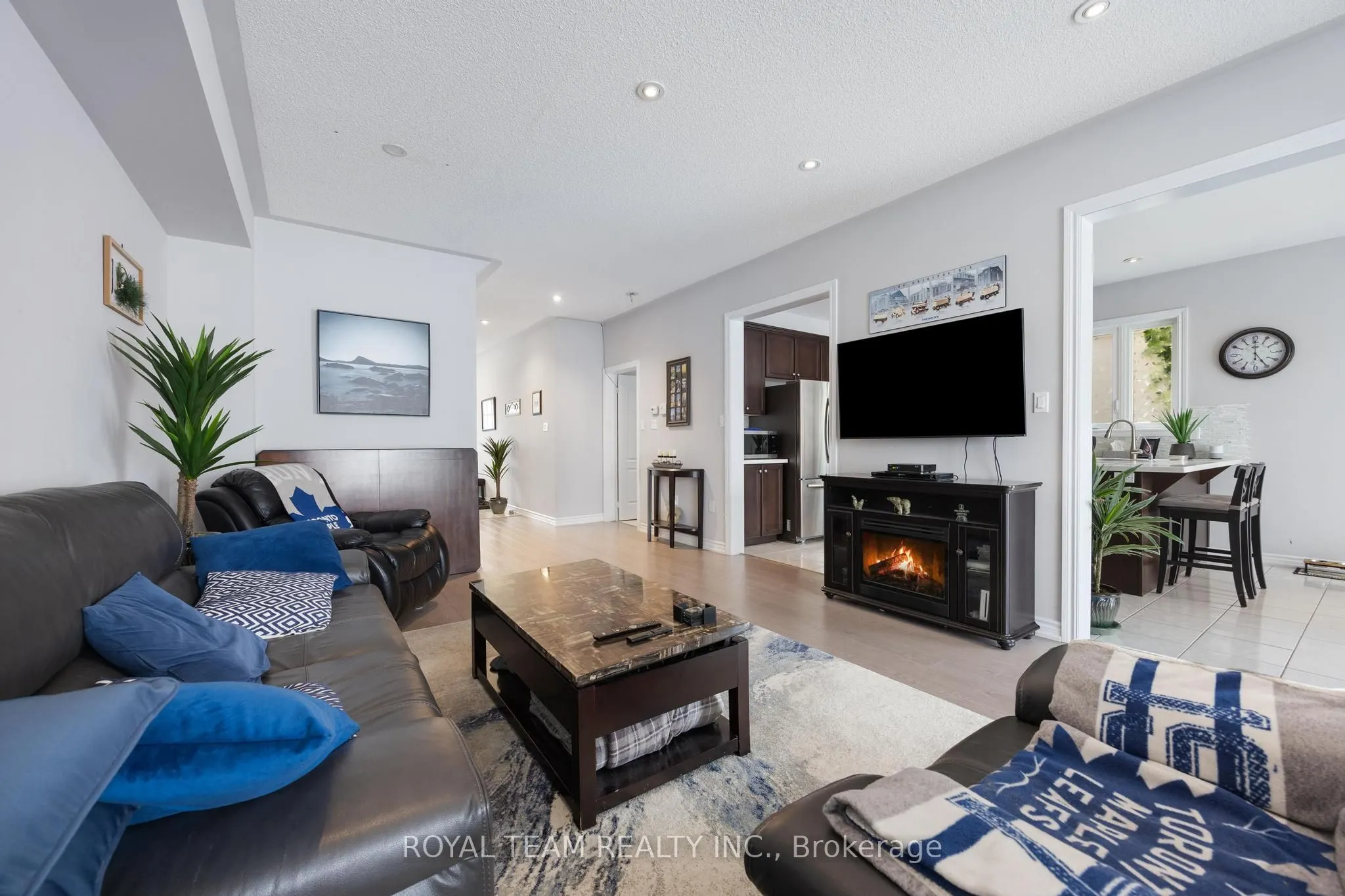 218 Richardson Crescent