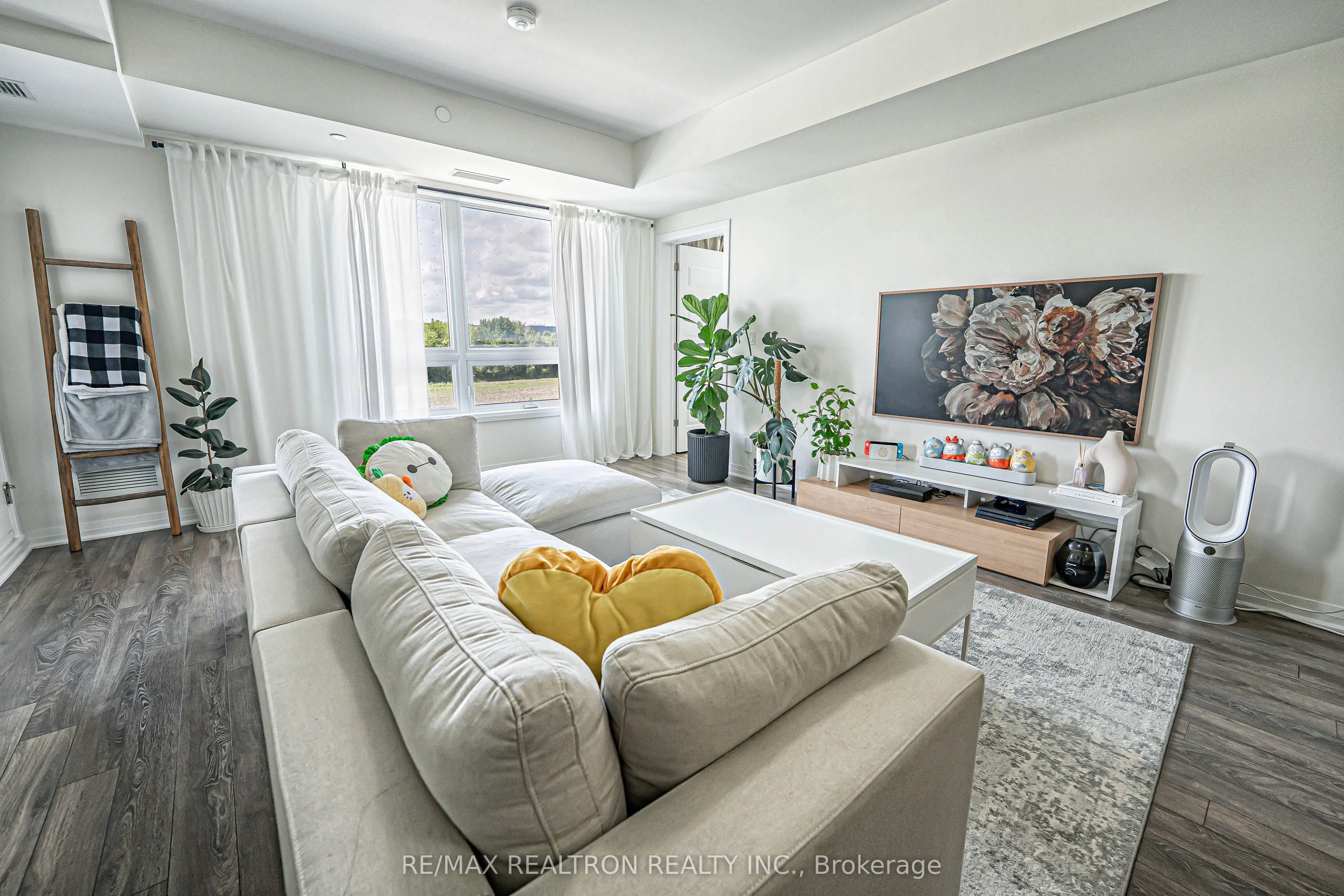 58 Adam Sellers Street #407