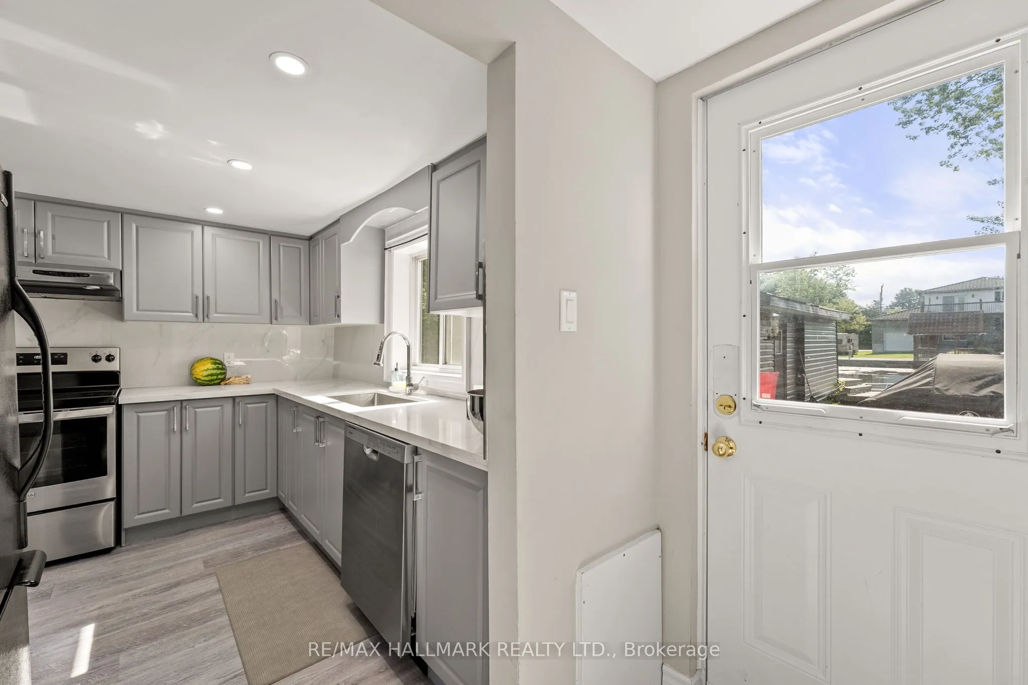 41 Shirlea Boulevard