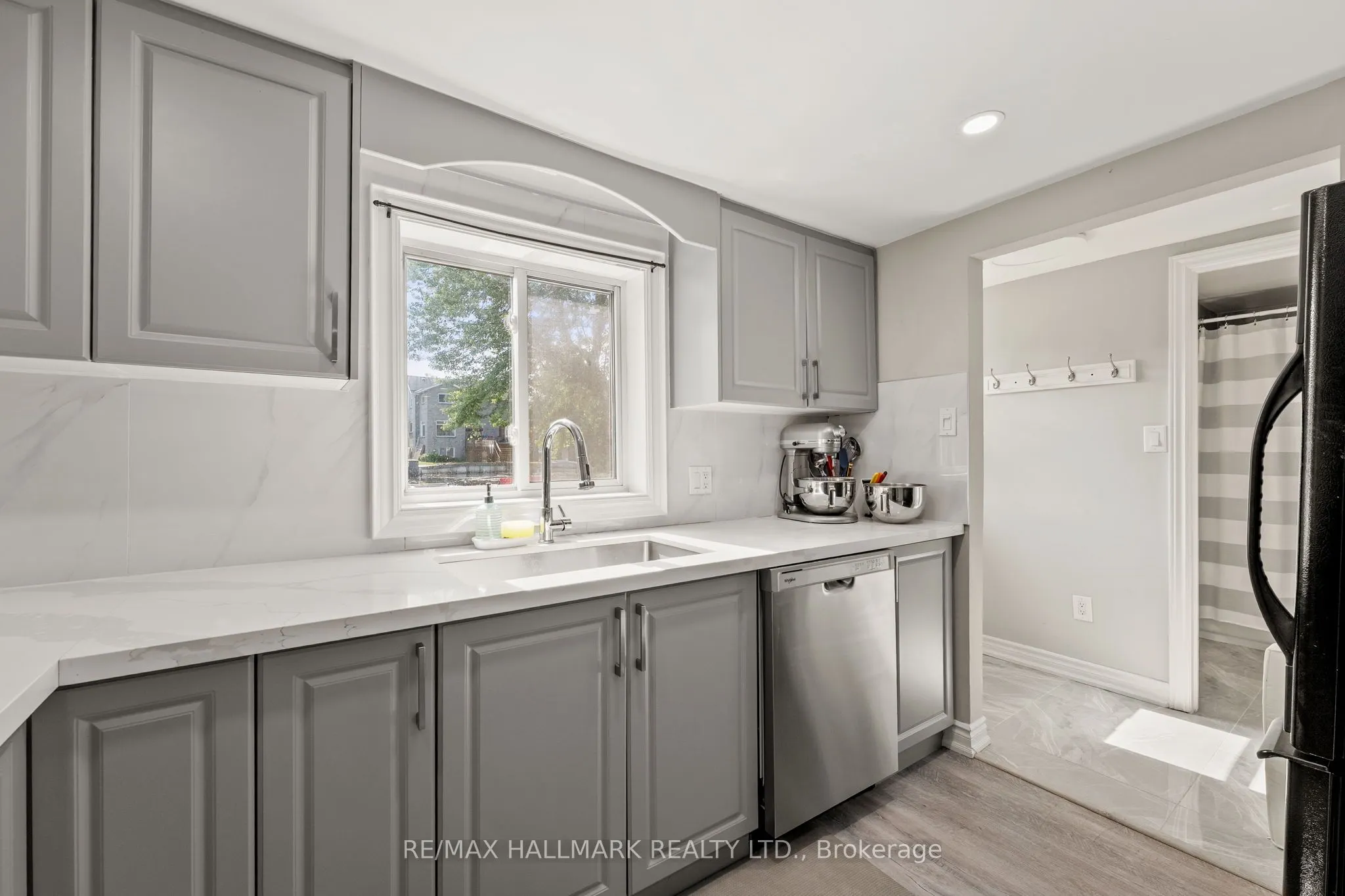 41 Shirlea Boulevard