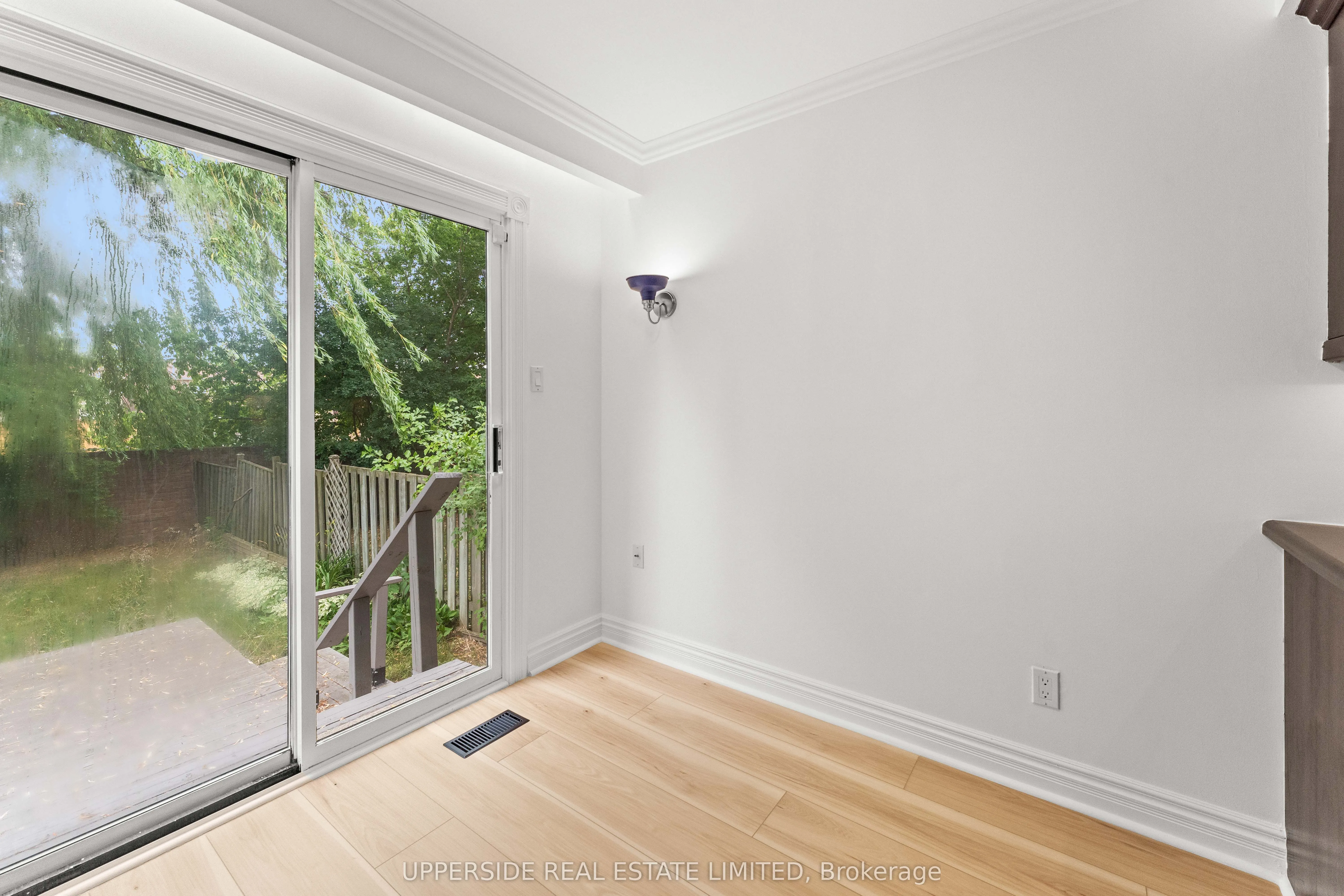 55 Thornbury Circle
