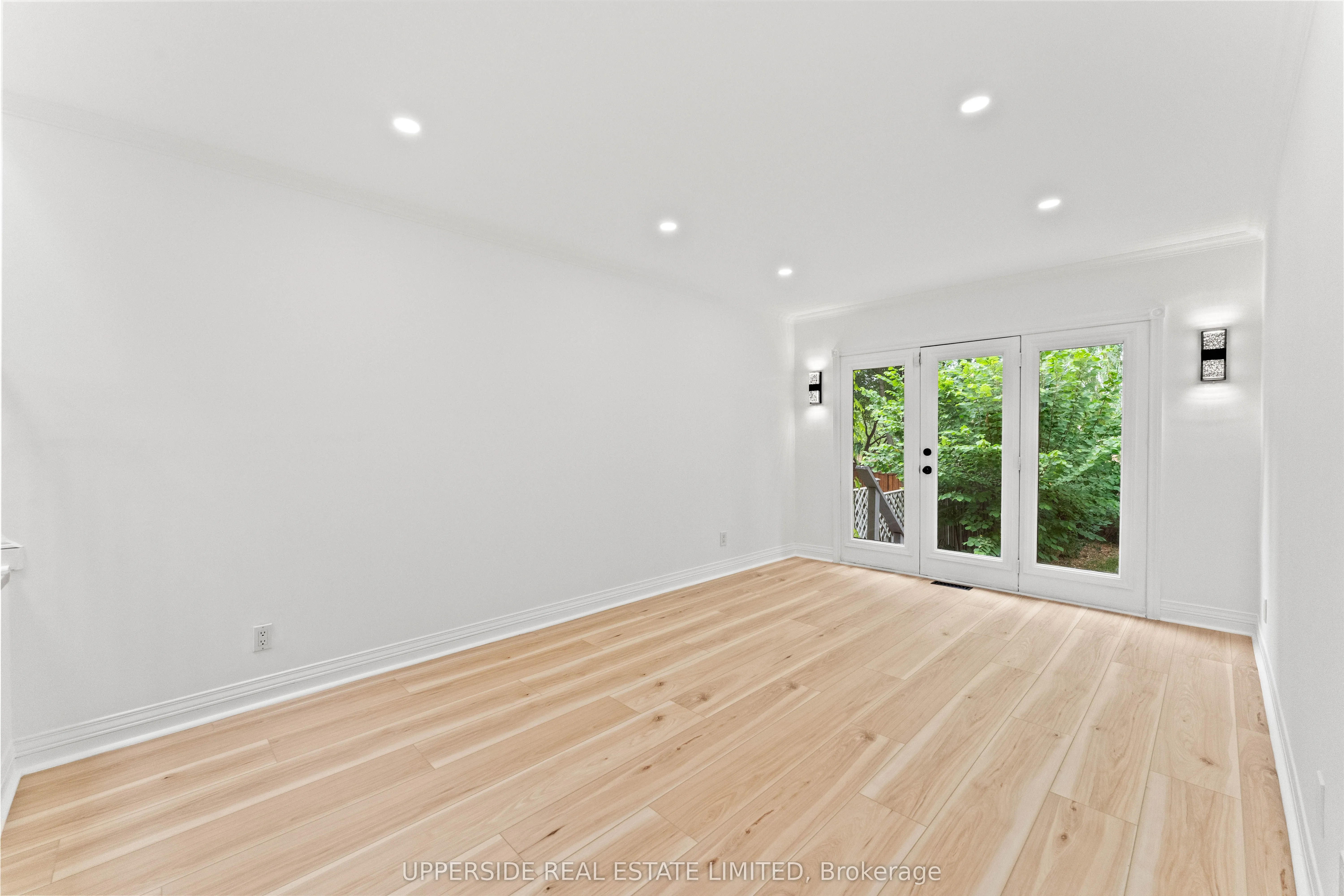 55 Thornbury Circle