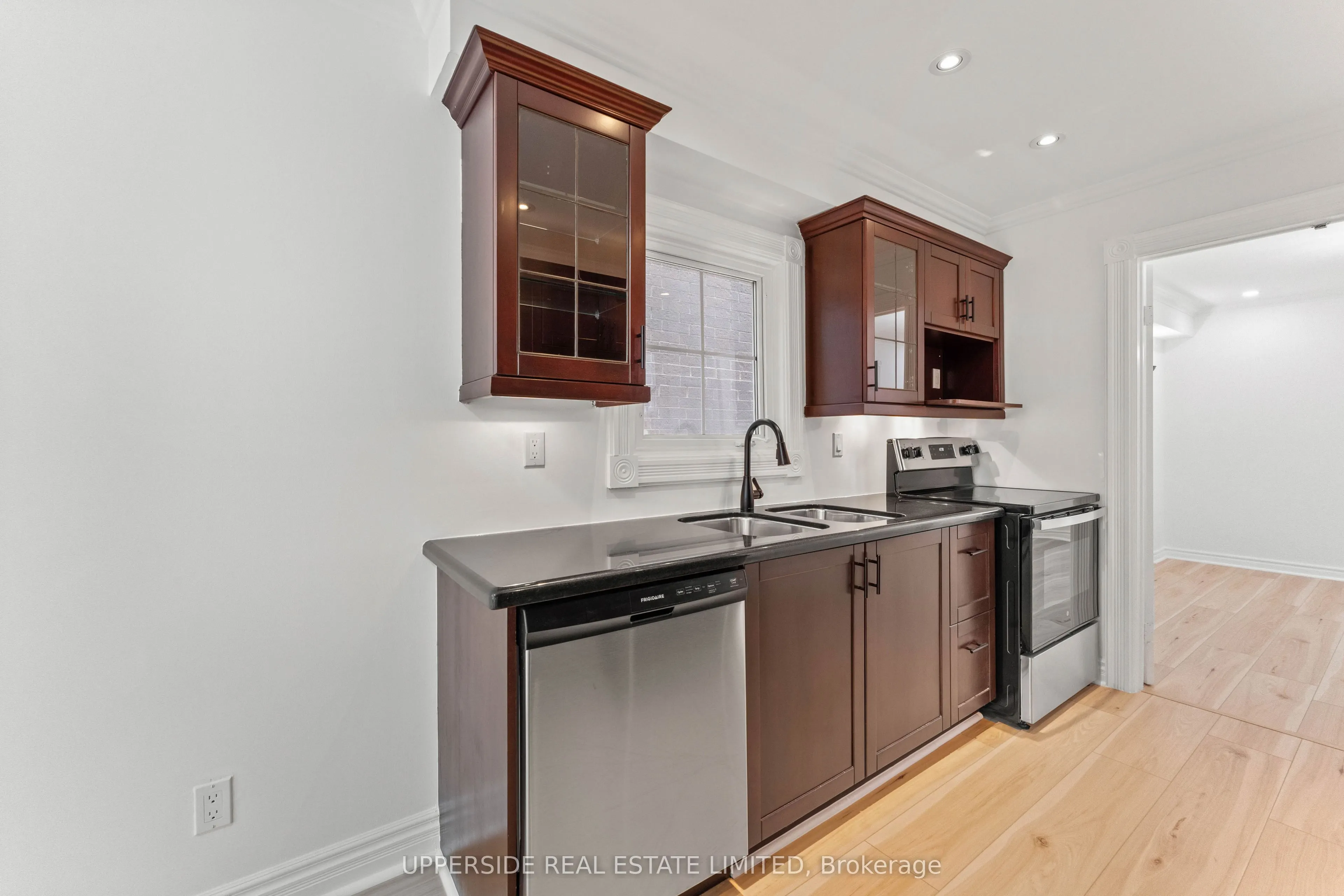 55 Thornbury Circle