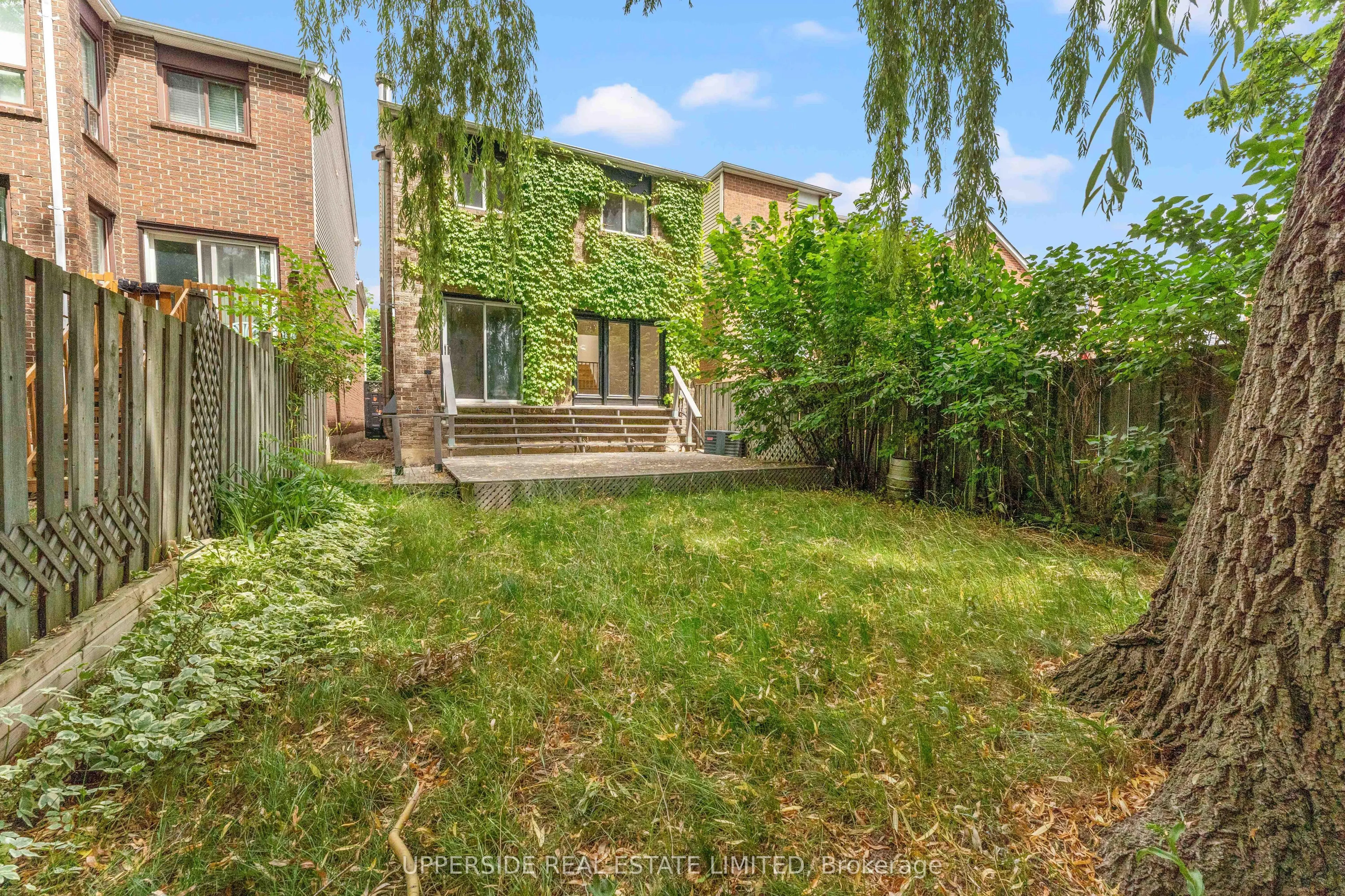 55 Thornbury Circle