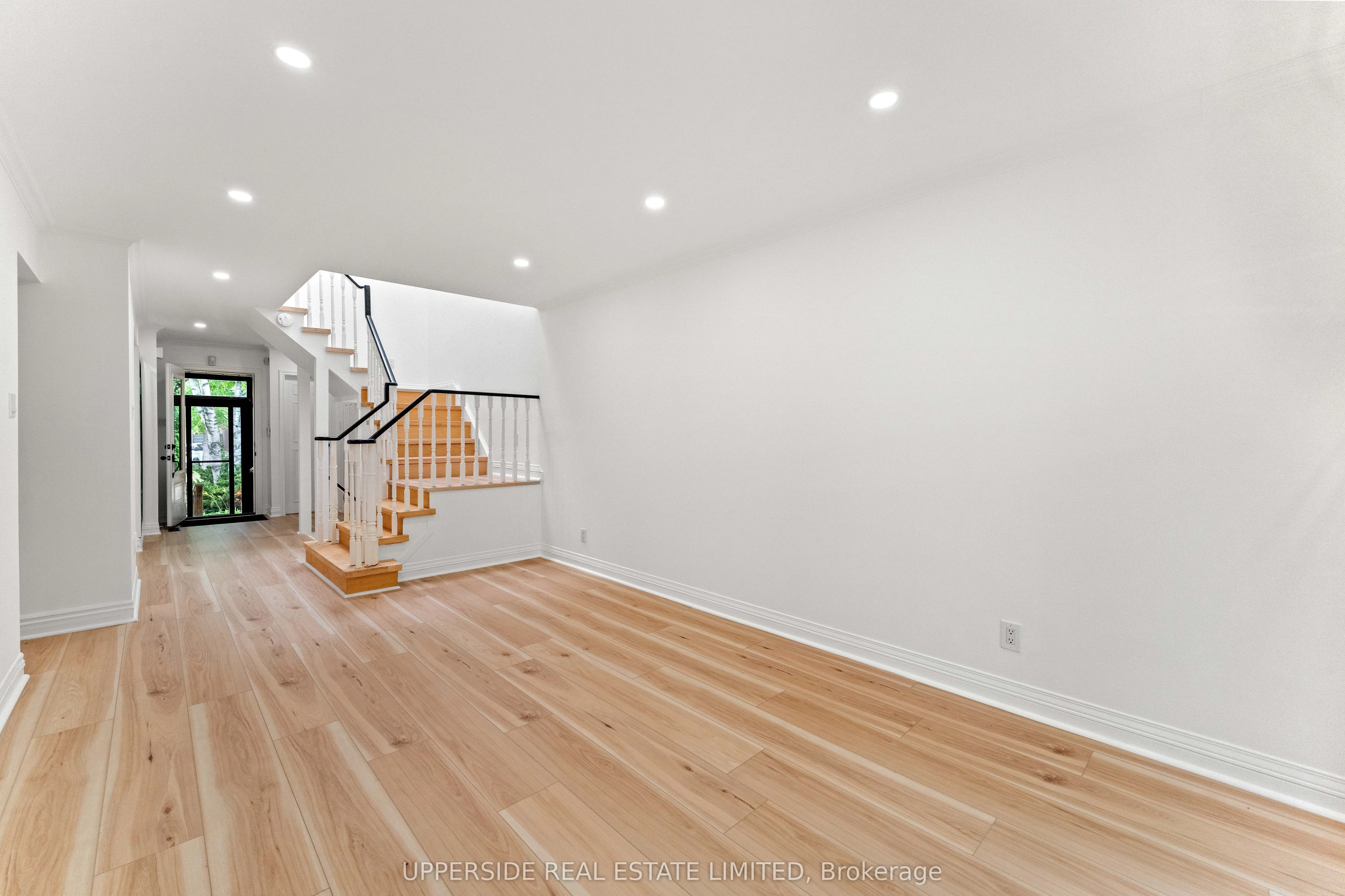55 Thornbury Circle