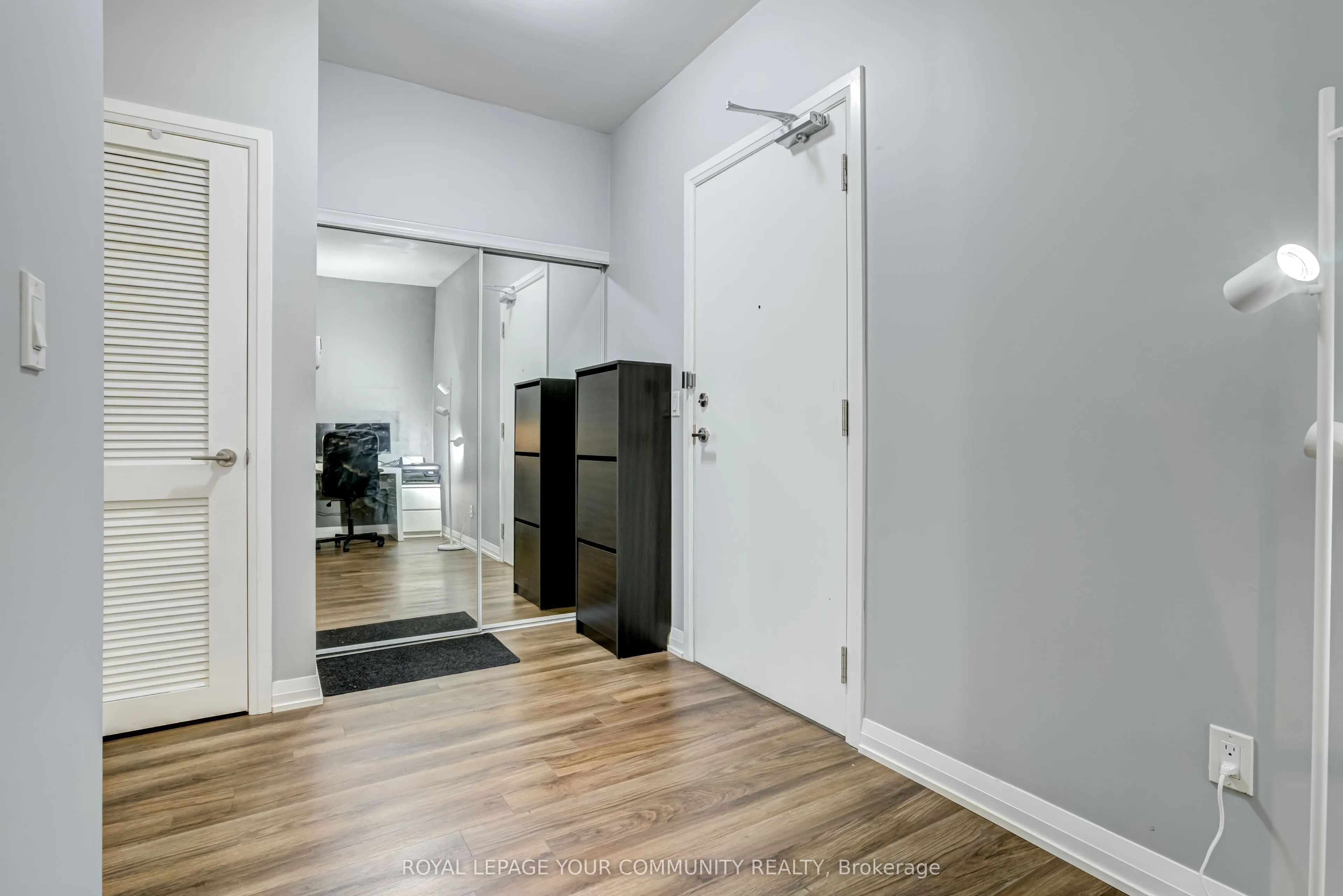 65 Oneida Crescent, #109