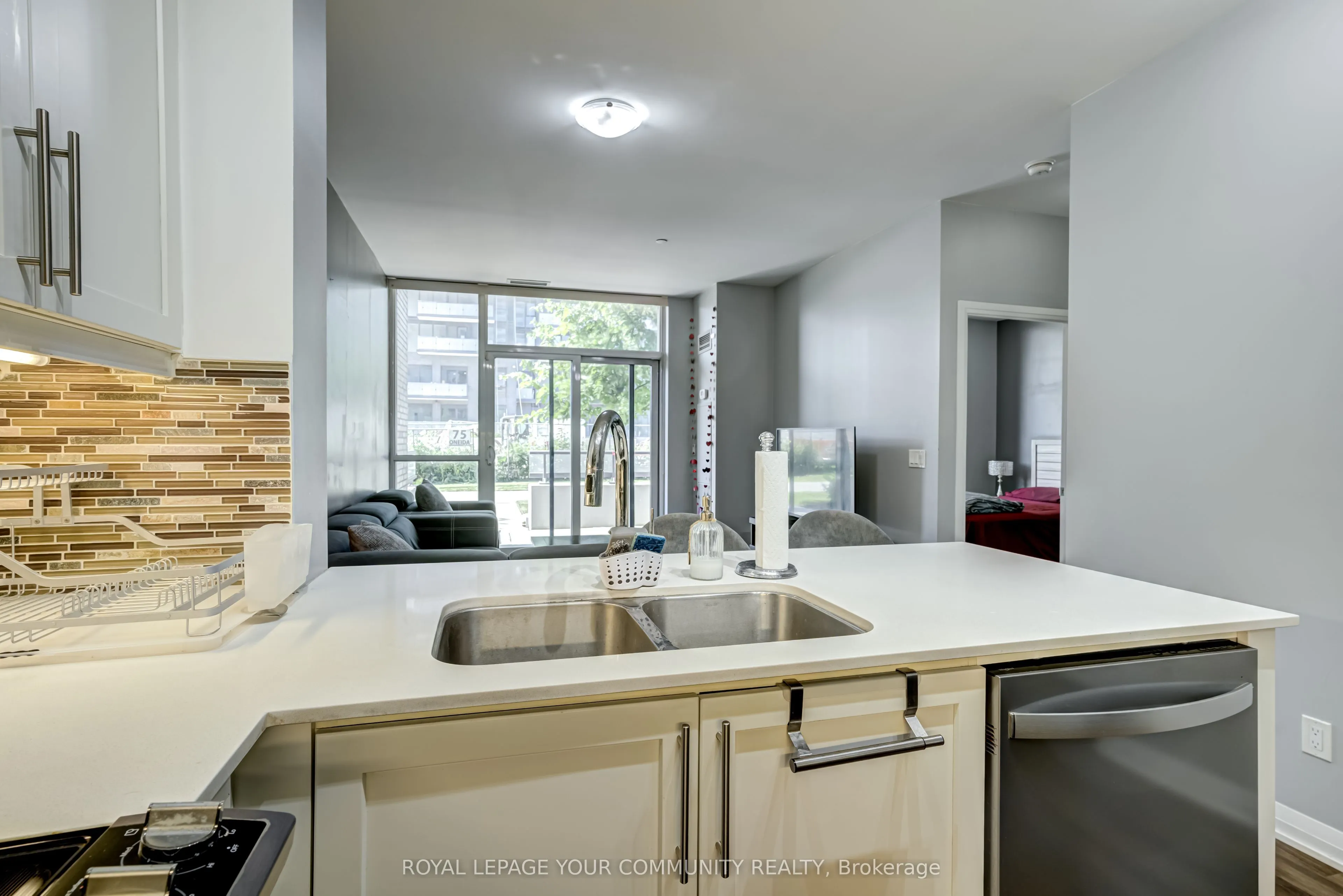 65 Oneida Crescent, #109