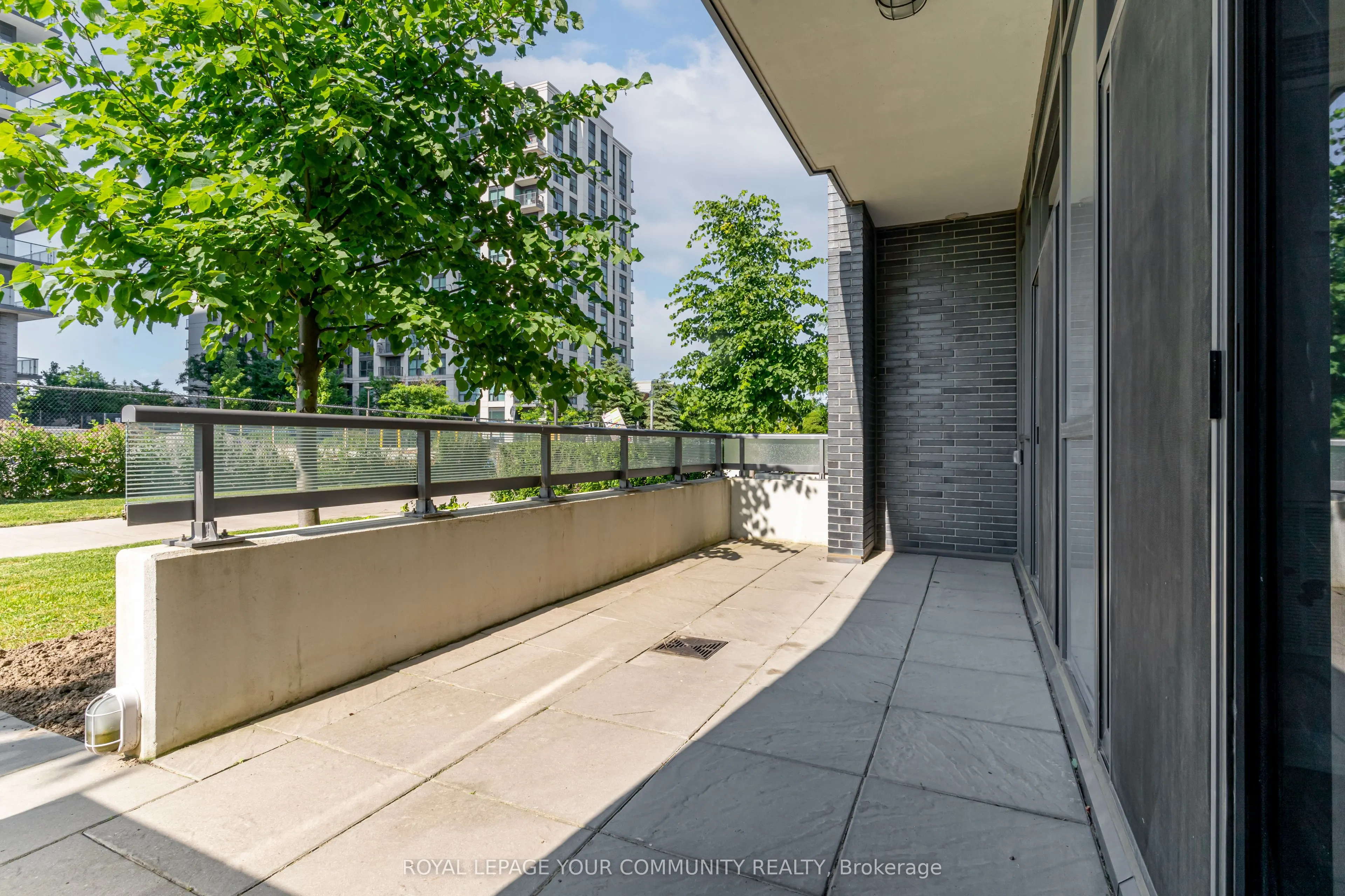 65 Oneida Crescent, #109