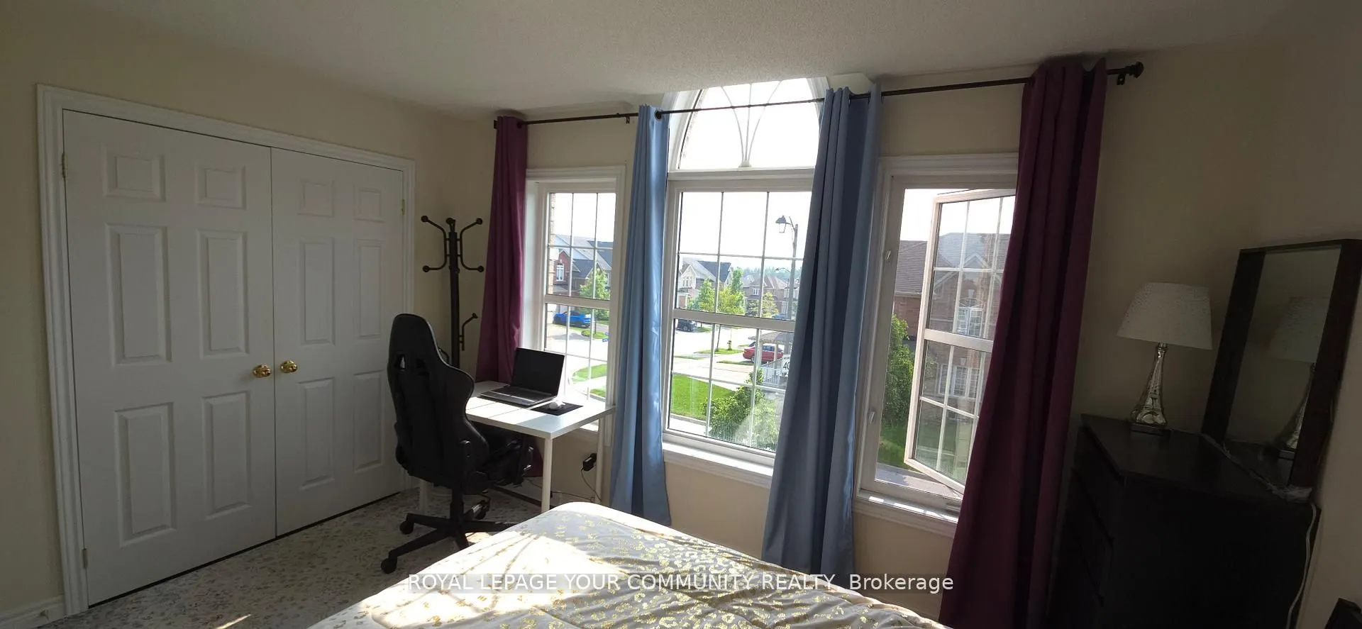 2 Herefordshire Crescent