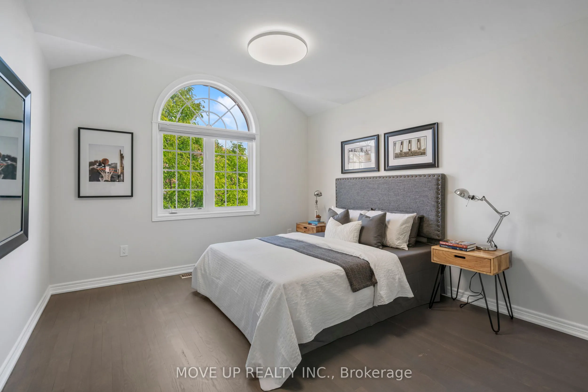 148 Gesher Crescent